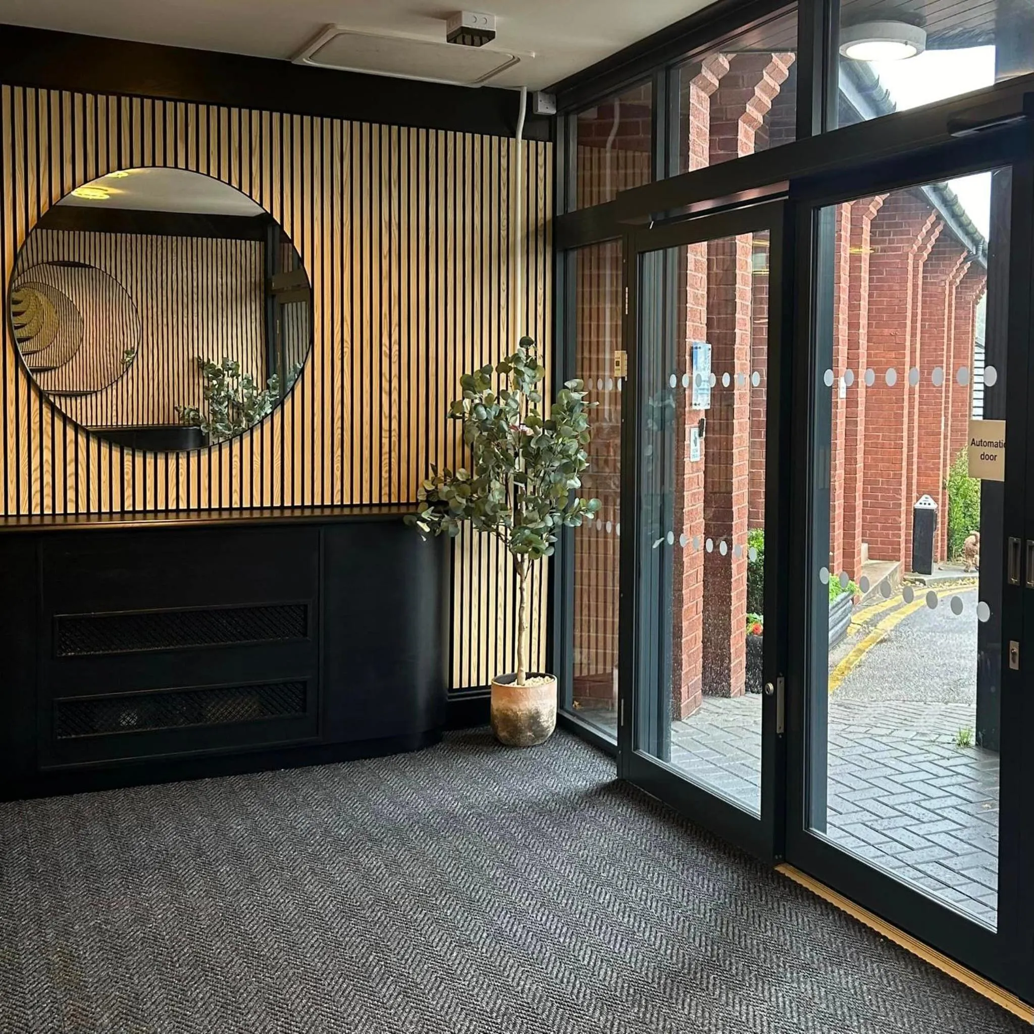 Property building in Best Western Frodsham Forest Hills Hotel