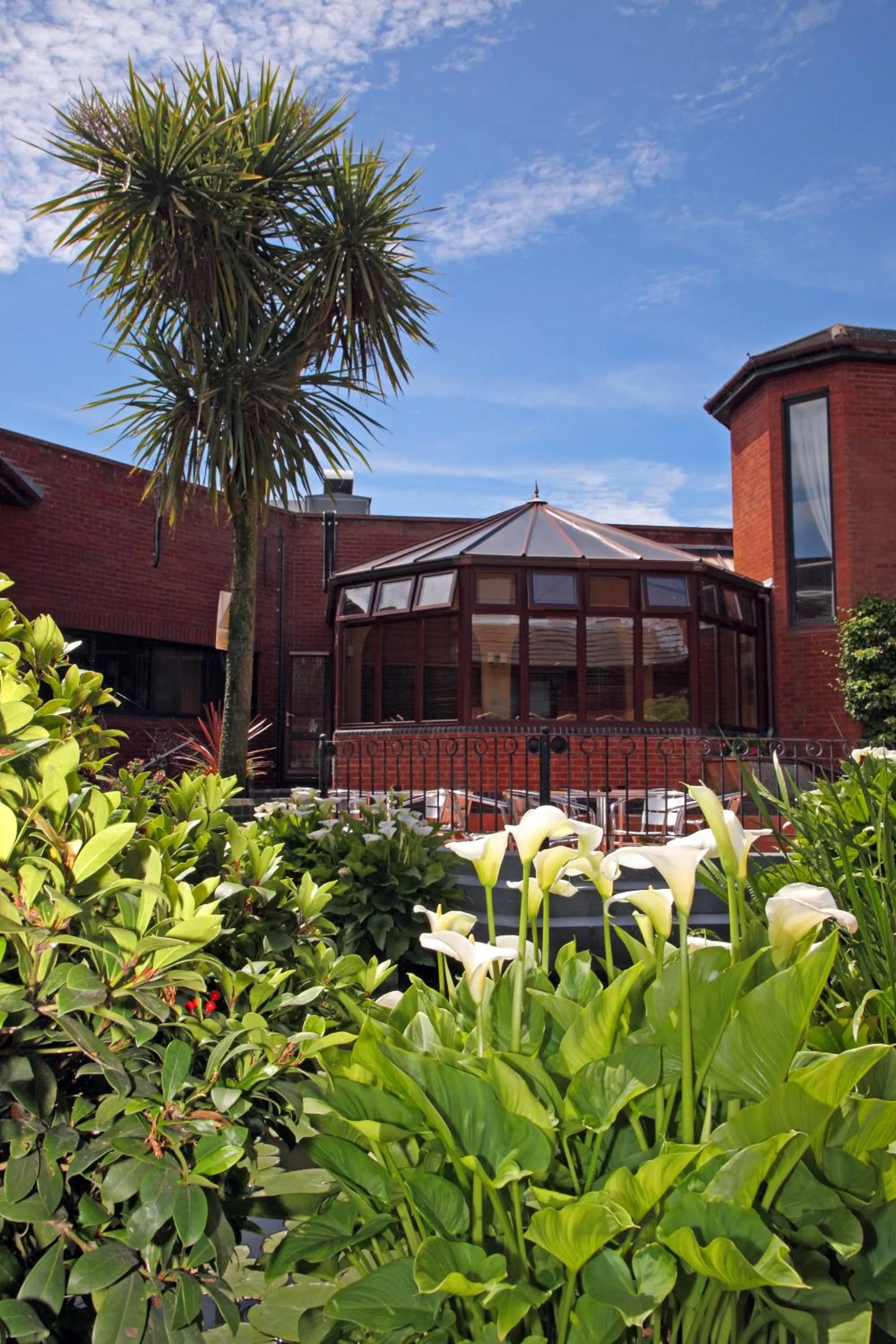 Facade/entrance in Best Western Frodsham Forest Hills Hotel