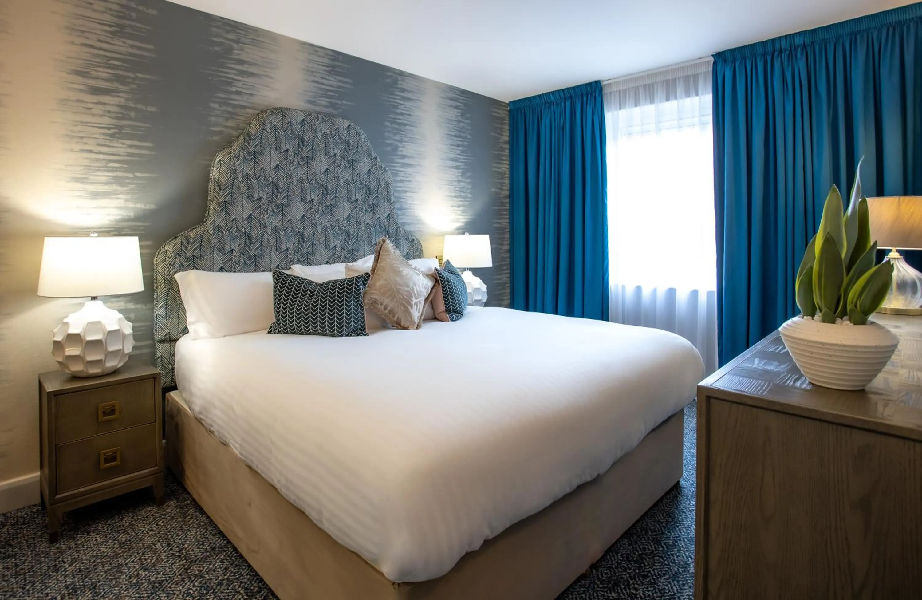 Bedroom, Bed in Cedar Court Bradford Hotel