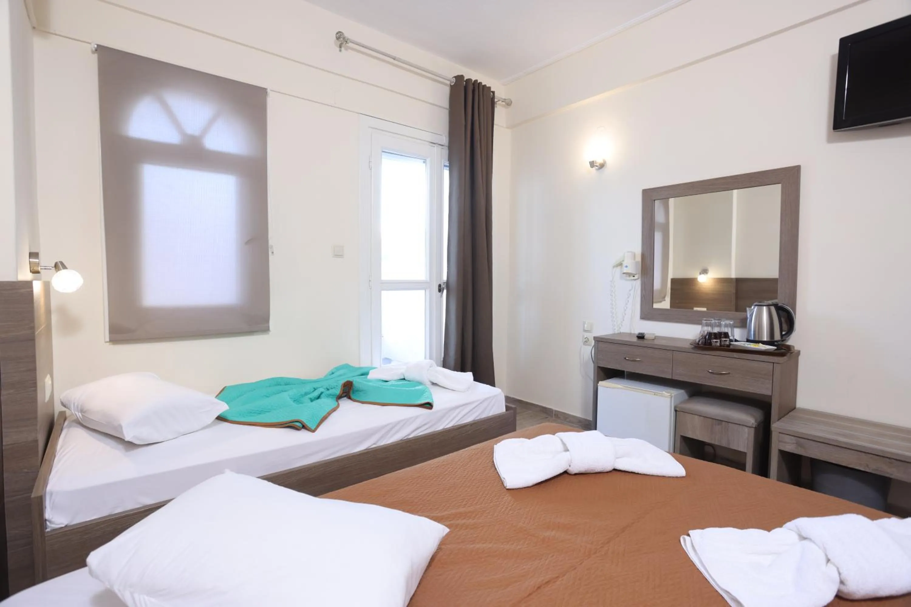 Photo of the whole room, Bed in Summer Beach Hotel