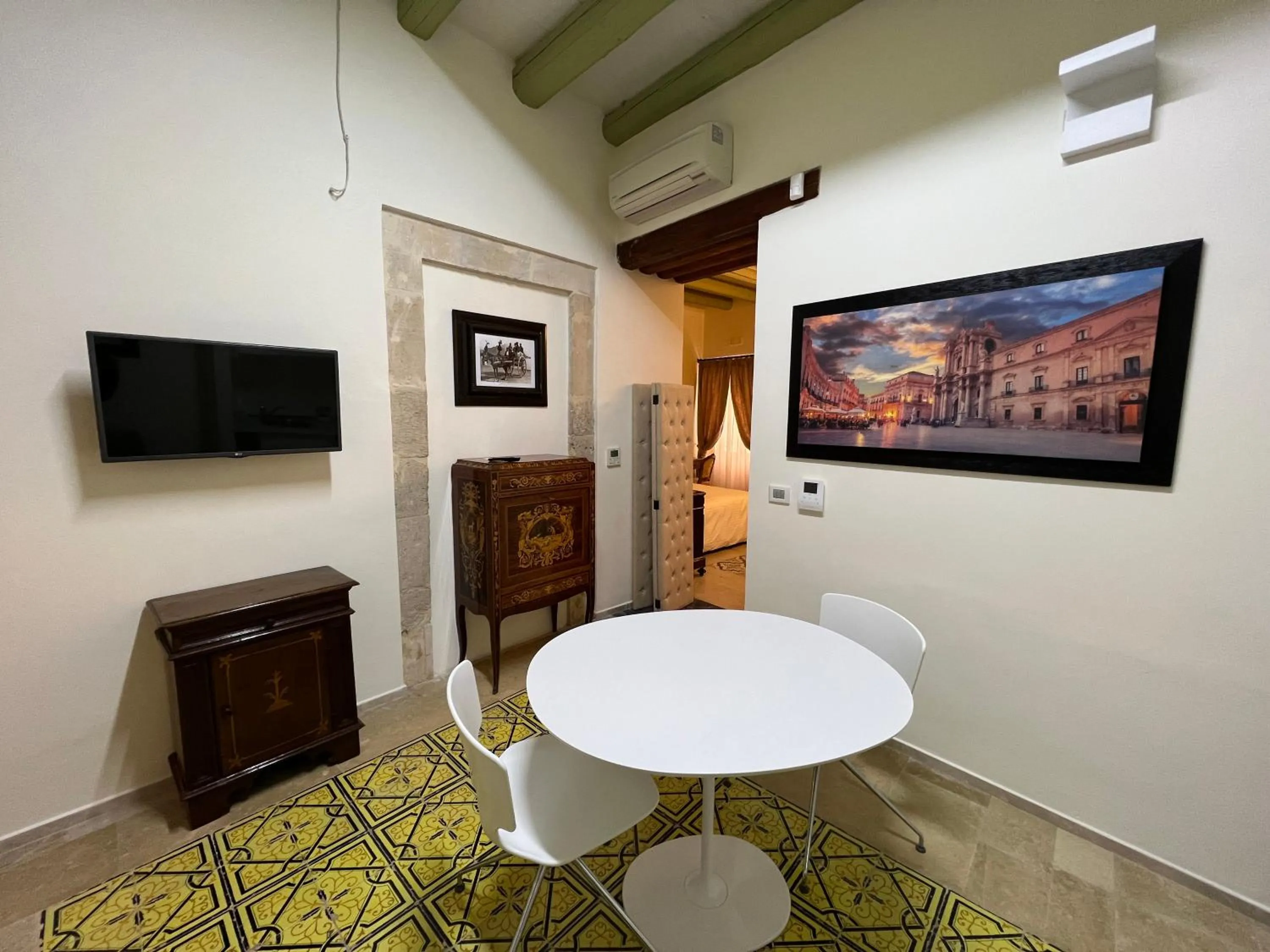 Photo of the whole room in Hotel Ortigia Royal Suite