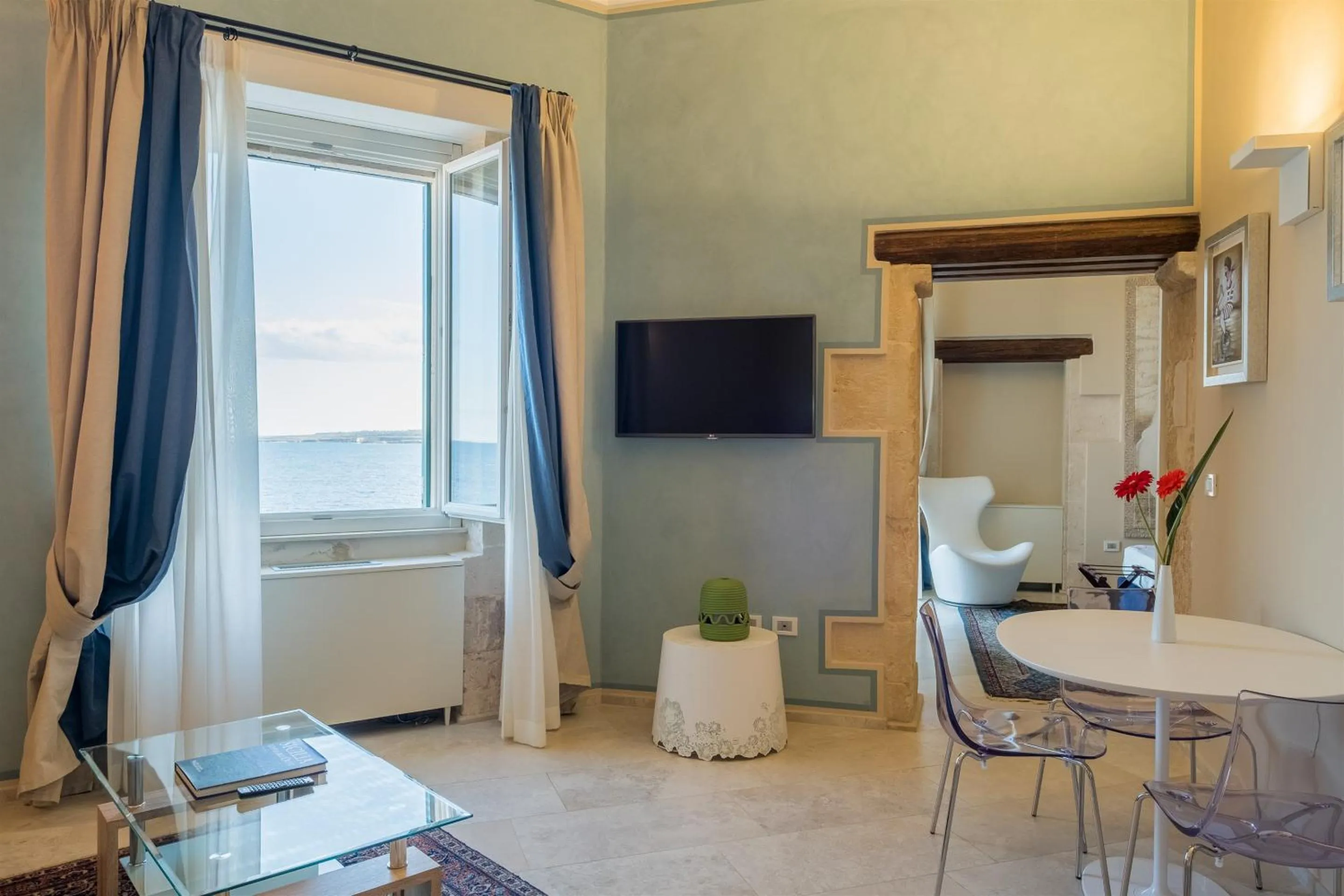 Photo of the whole room in Hotel Ortigia Royal Suite