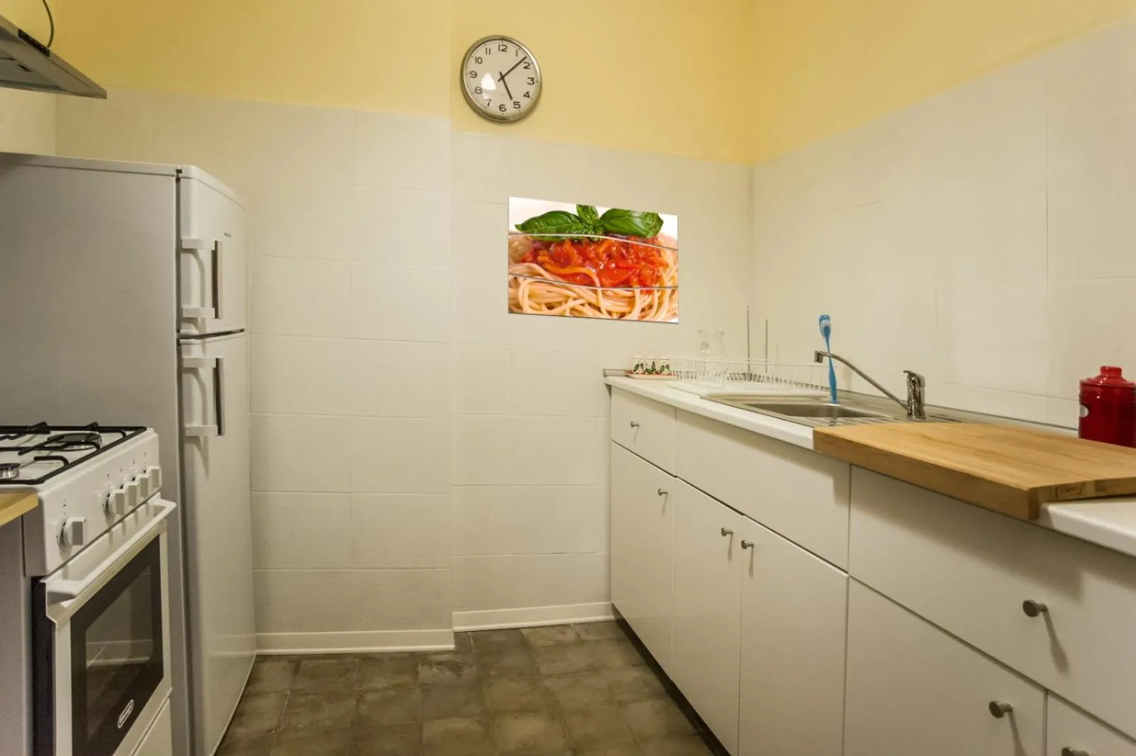 Kitchen or kitchenette in Casa Vacanze Amedeo