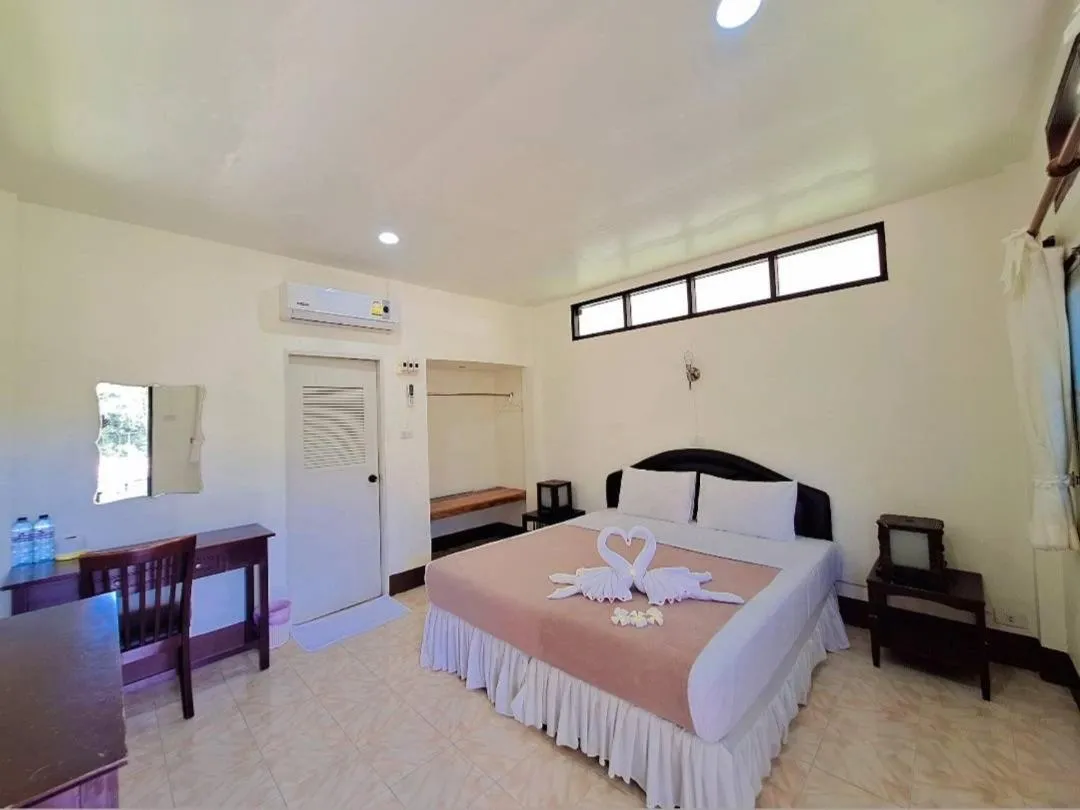 Bed in Koh Mook Rubber Tree Bungalows