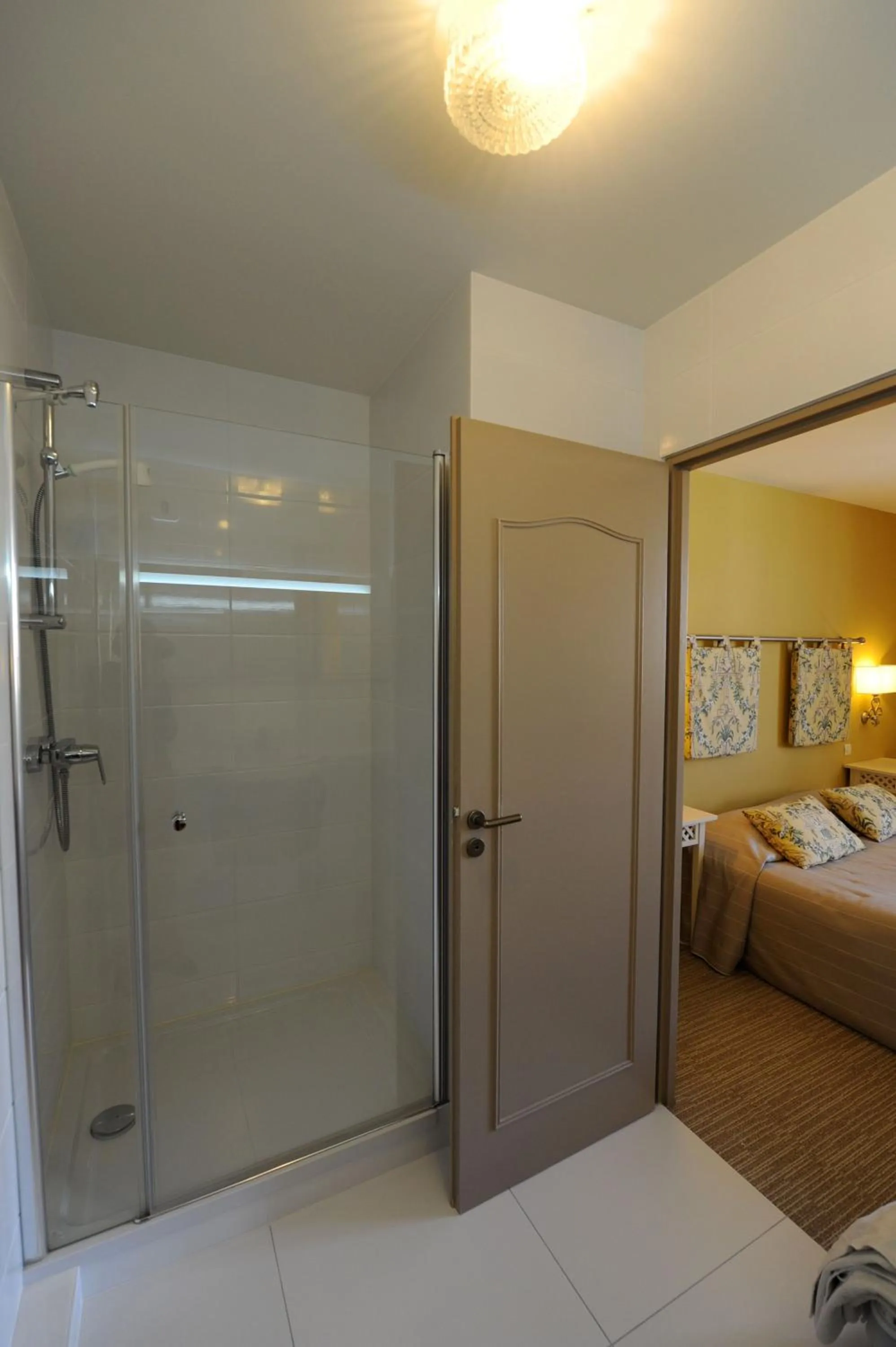 Bathroom in Hotel Spa Le Relais Du Bellay