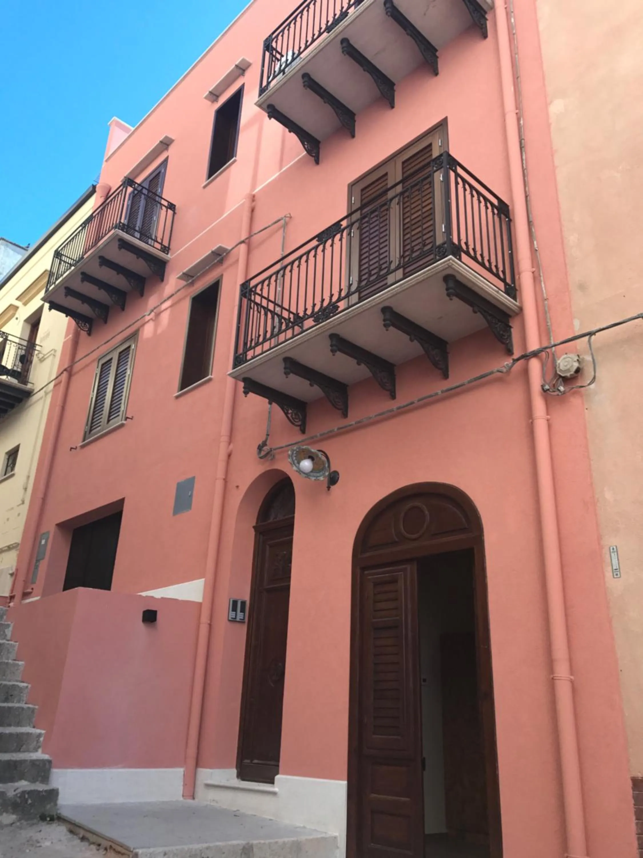 Facade/entrance in Antico Canale