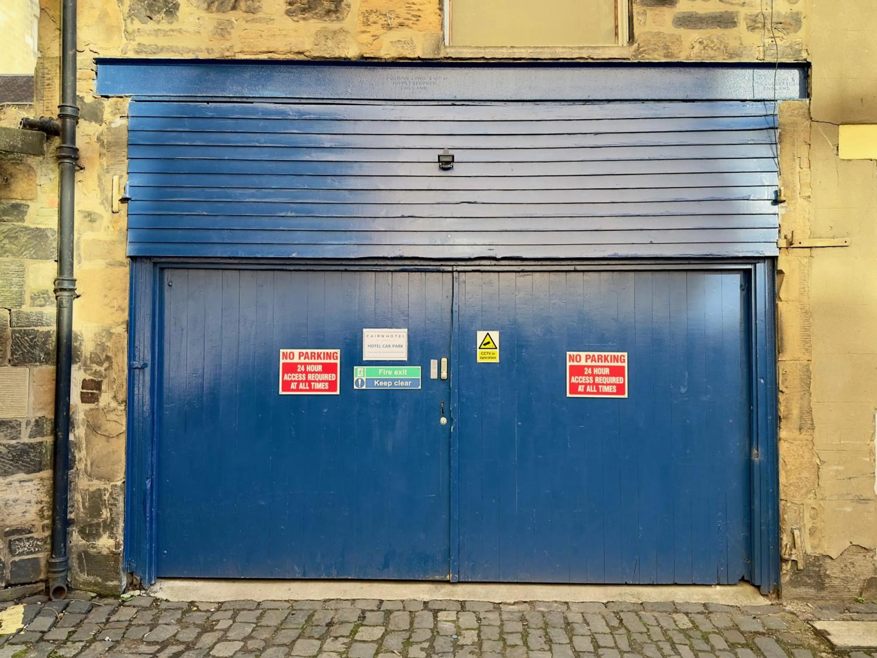 Parking in Cairn Hotel & Apartments