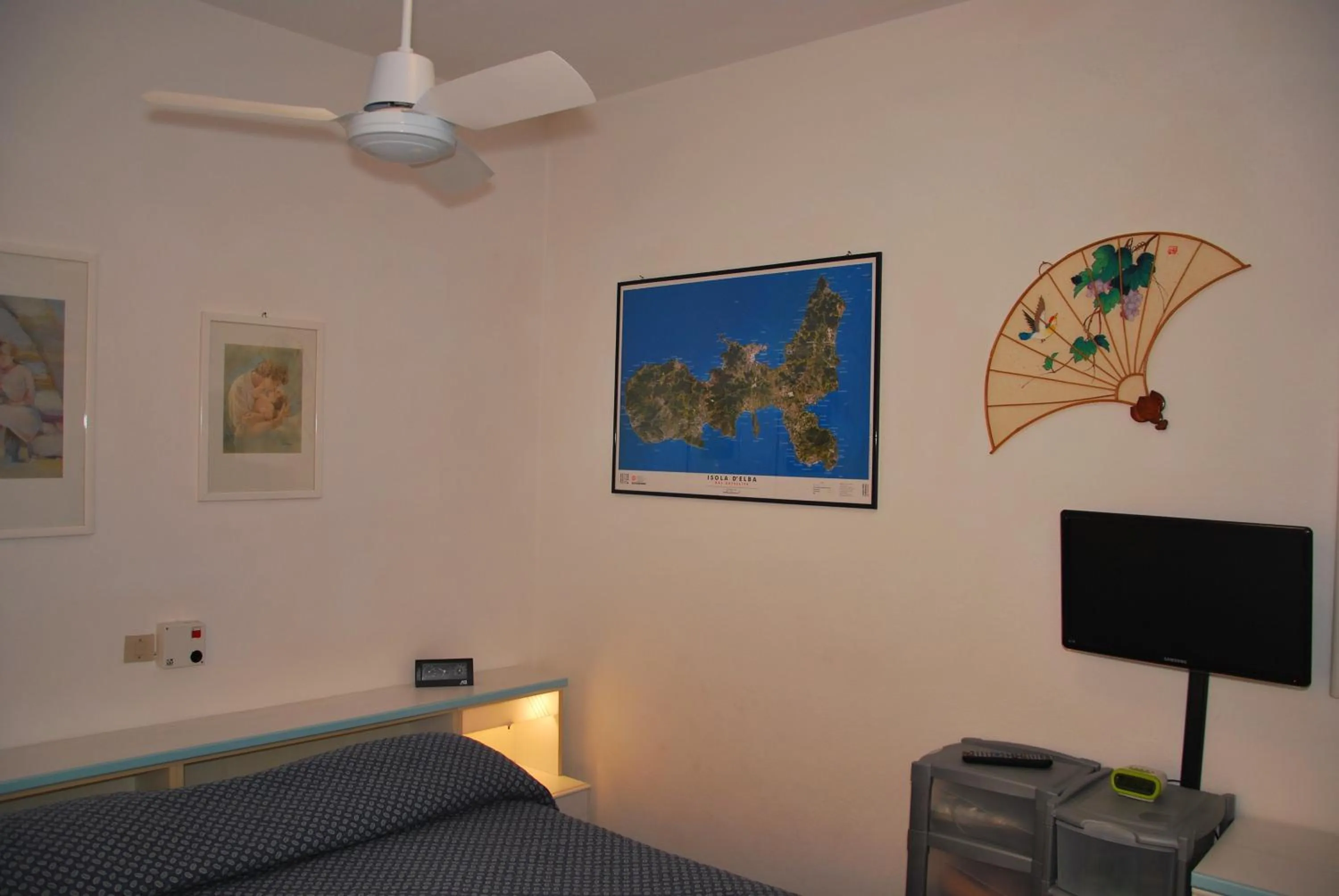 Bedroom in Appartamenti Camelia e Gabry - Zona mare con posti auto e terrazze