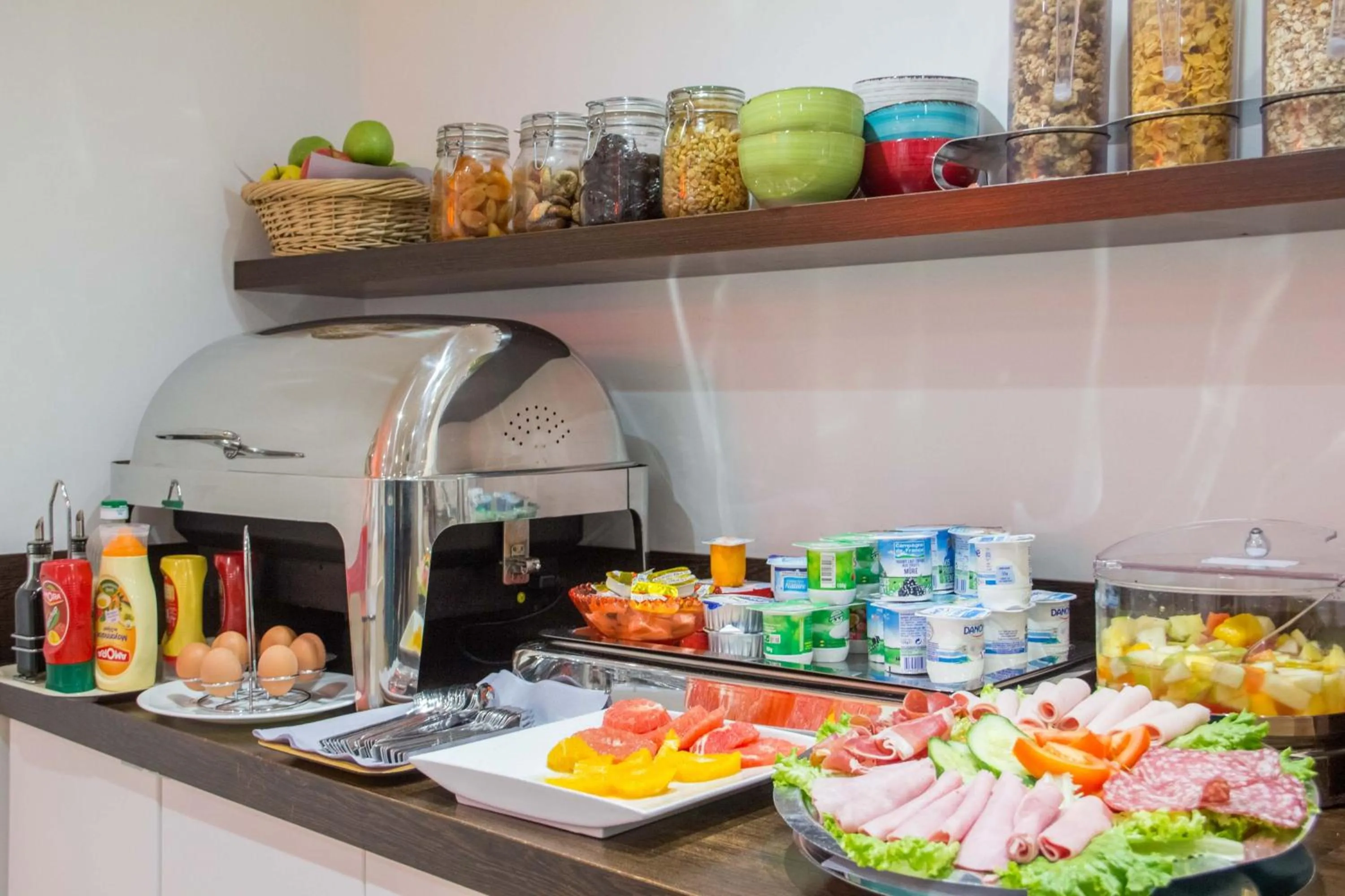 Buffet breakfast in Hotel Caumartin Opéra - Astotel