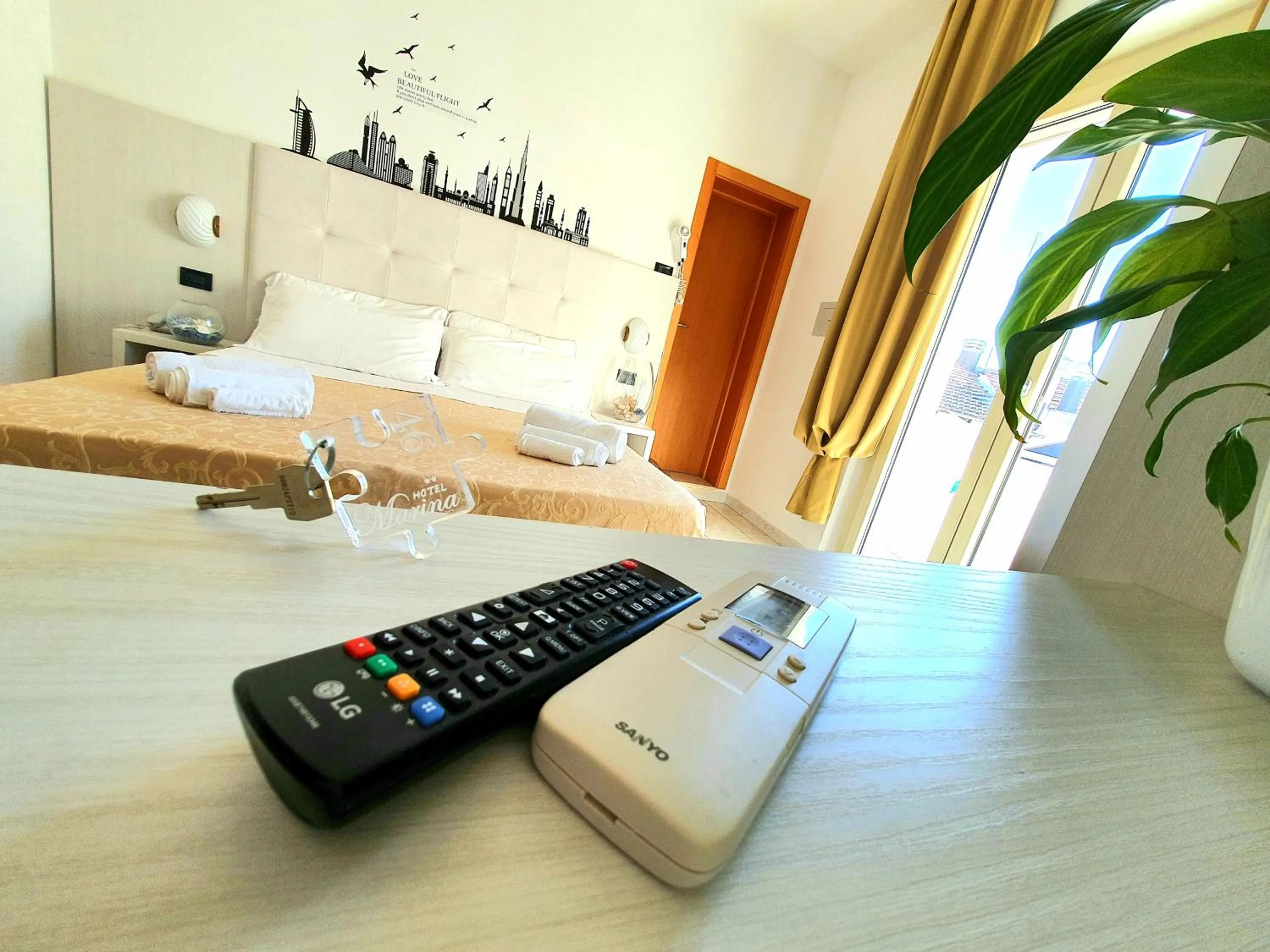 TV and multimedia, Bed in Hotel Marina