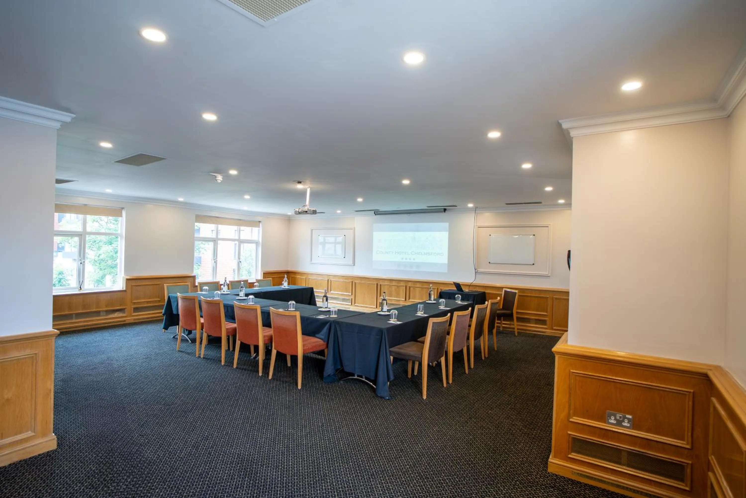 Meeting/conference room in County Hotel