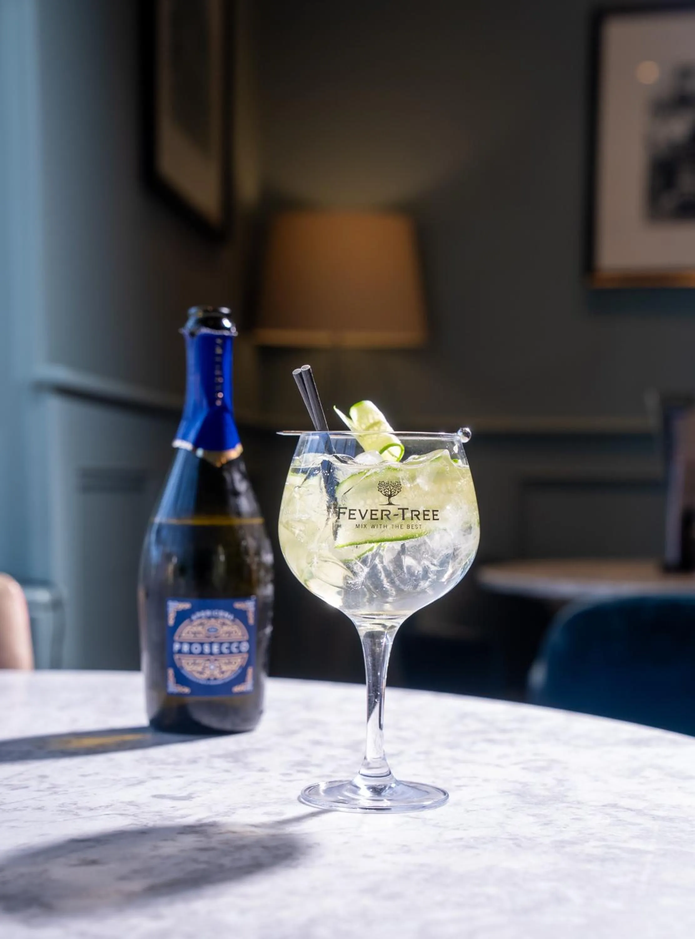 Food and drinks in County Hotel