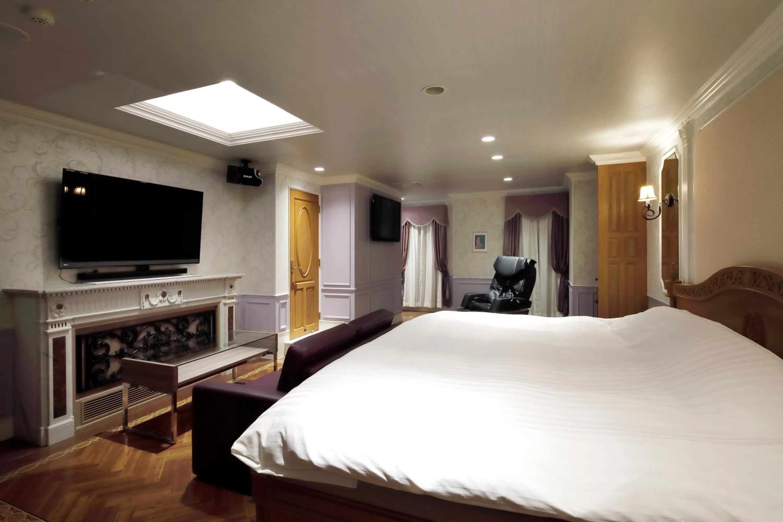 Bedroom, Bed in Hotel ValentineTogo (Adult Only)