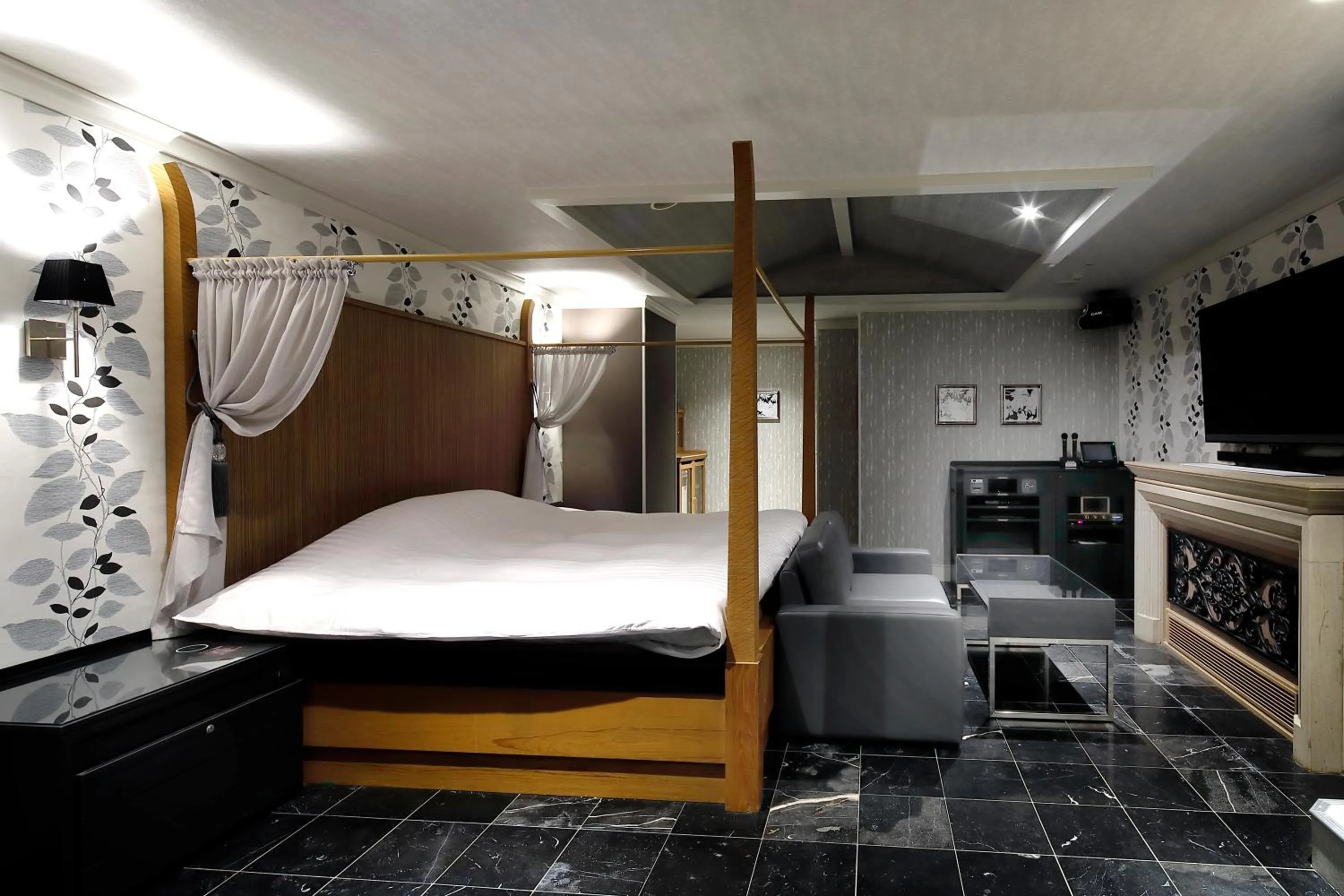 Bedroom, Bed in Hotel ValentineTogo (Adult Only)