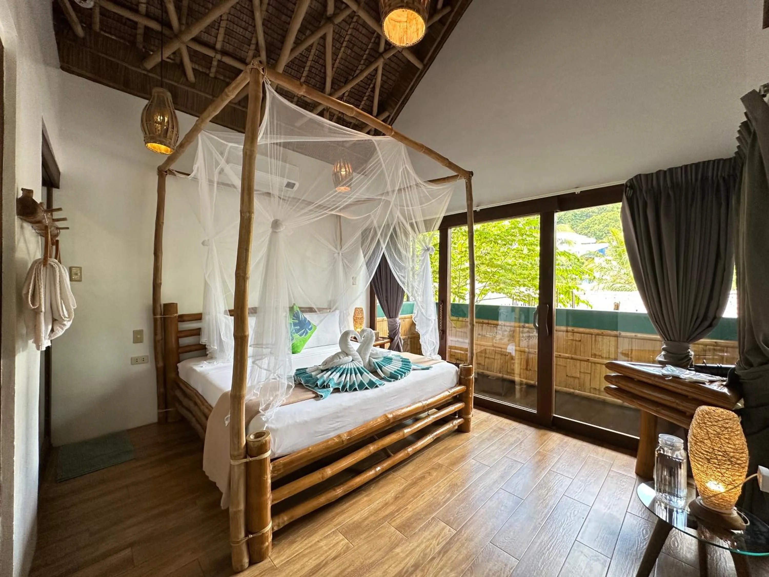 Bed in Buko Beach Resort