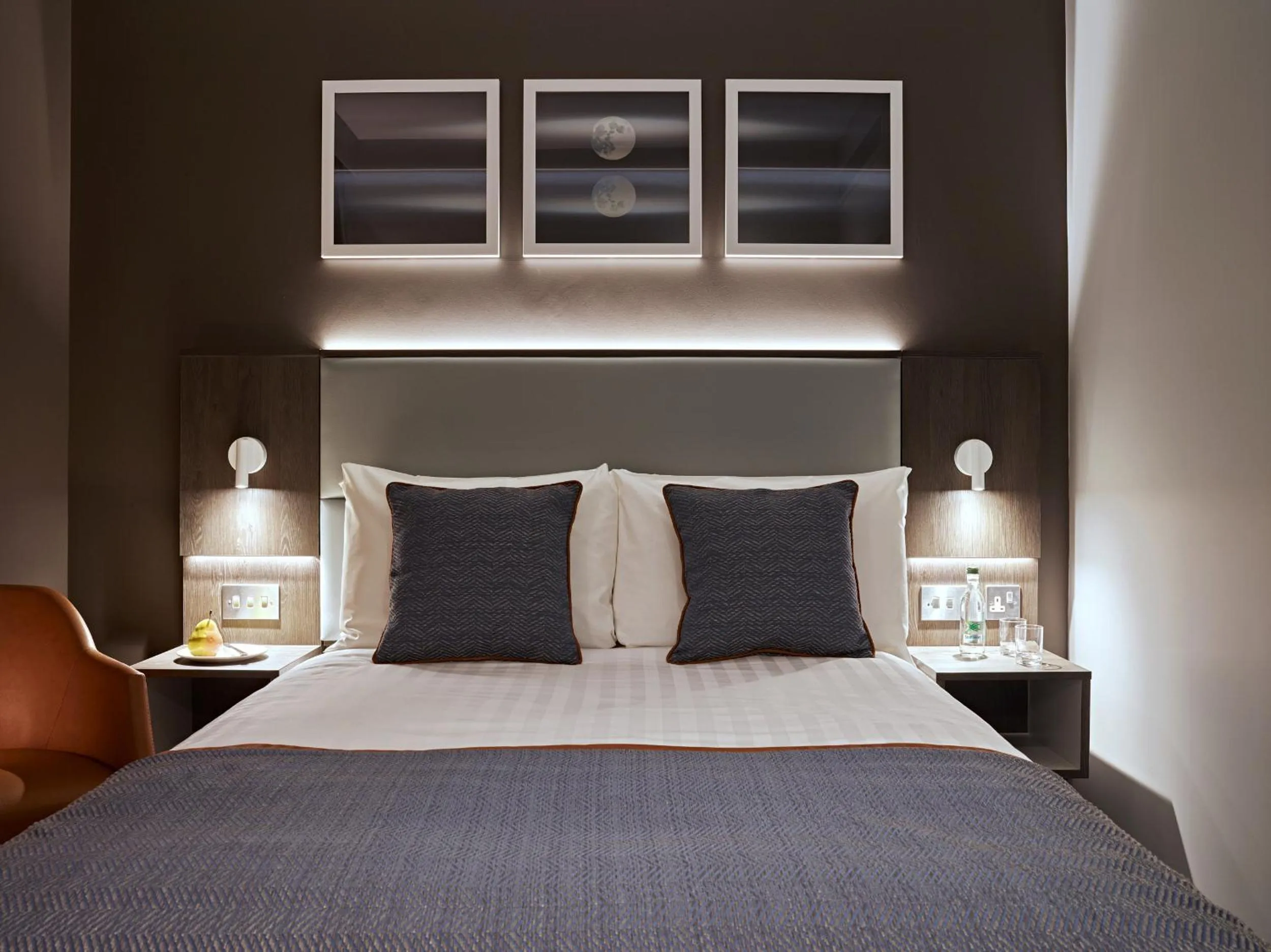 Bed in Best Western Plus Vauxhall Hotel