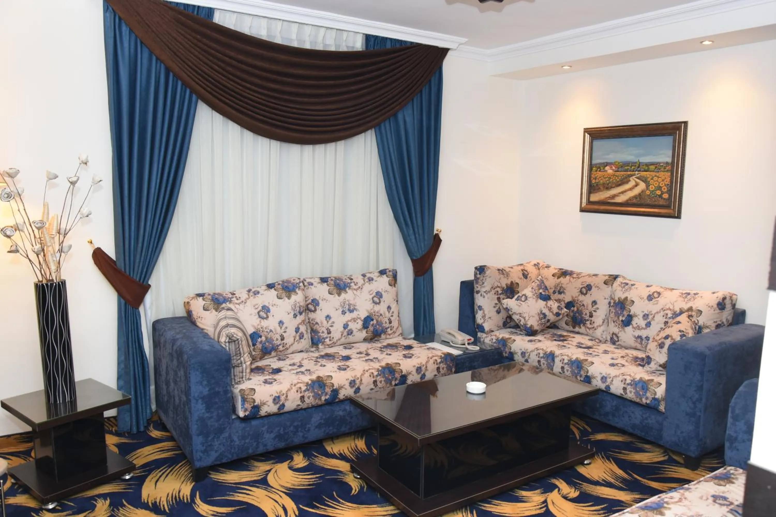 Living room in Sparr Hotel