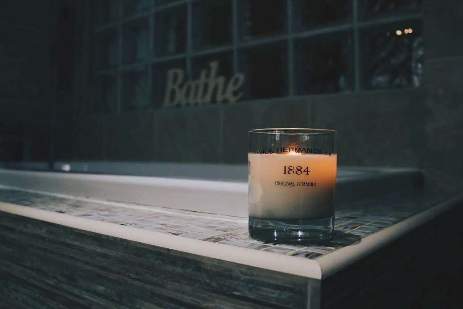 Bathroom in Glanmor Garden Apartment