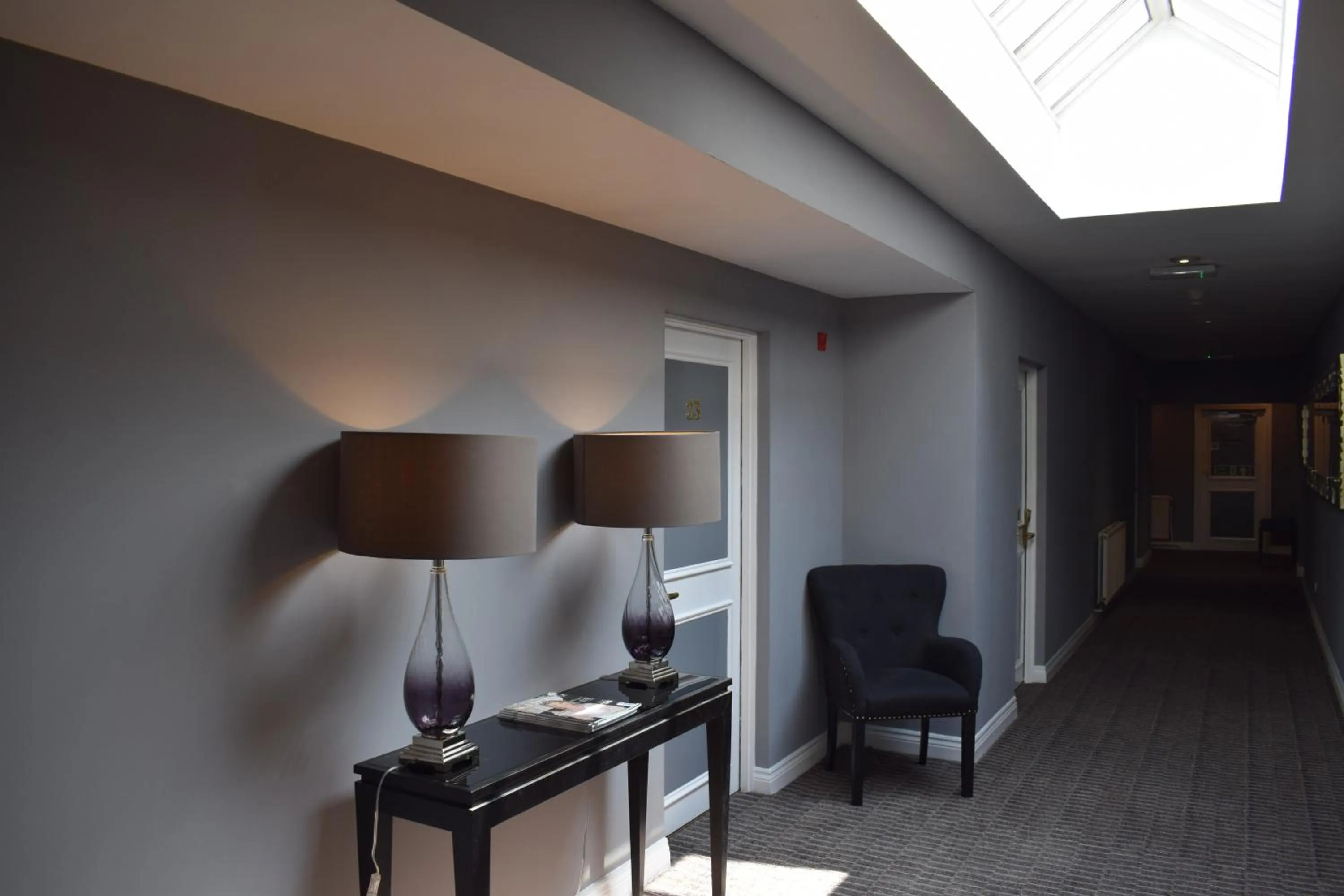 Property building, TV/Entertainment Center in Mercure Telford Hotel