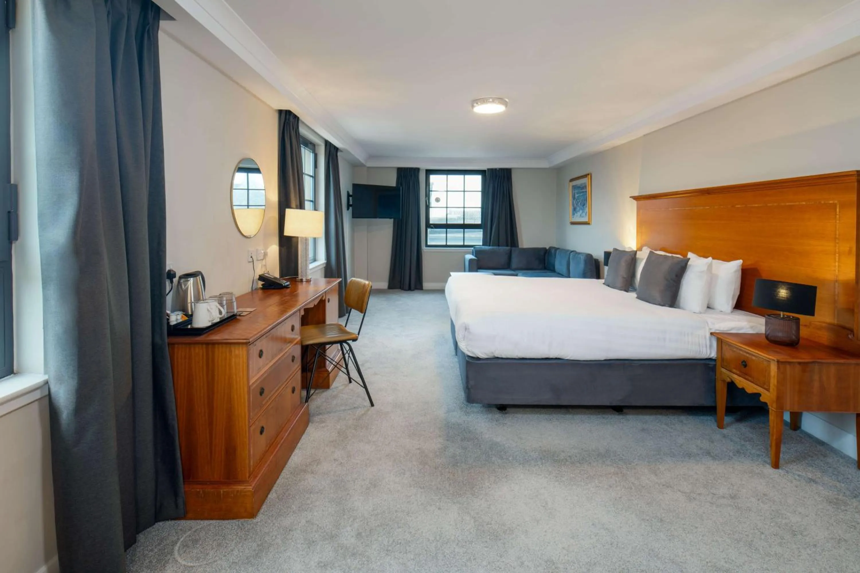 Bedroom, Bed in Glasgow Argyle Hotel, BW Signature Collection