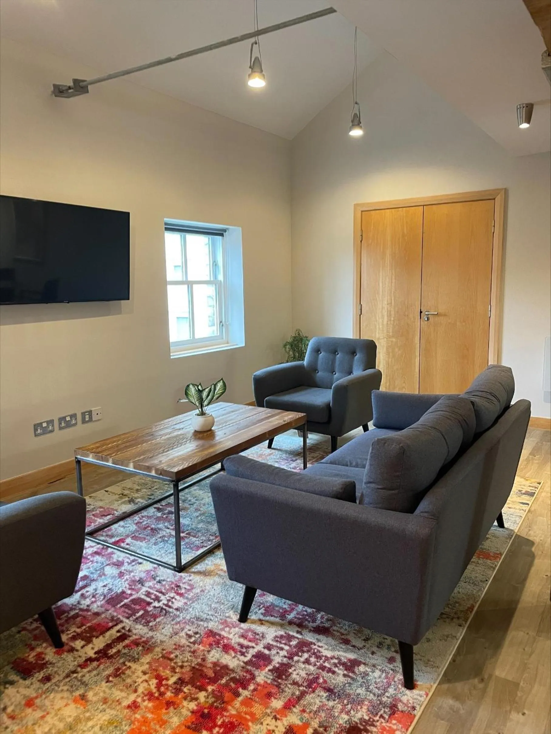 Living room in Glasgow Argyle Hotel, BW Signature Collection