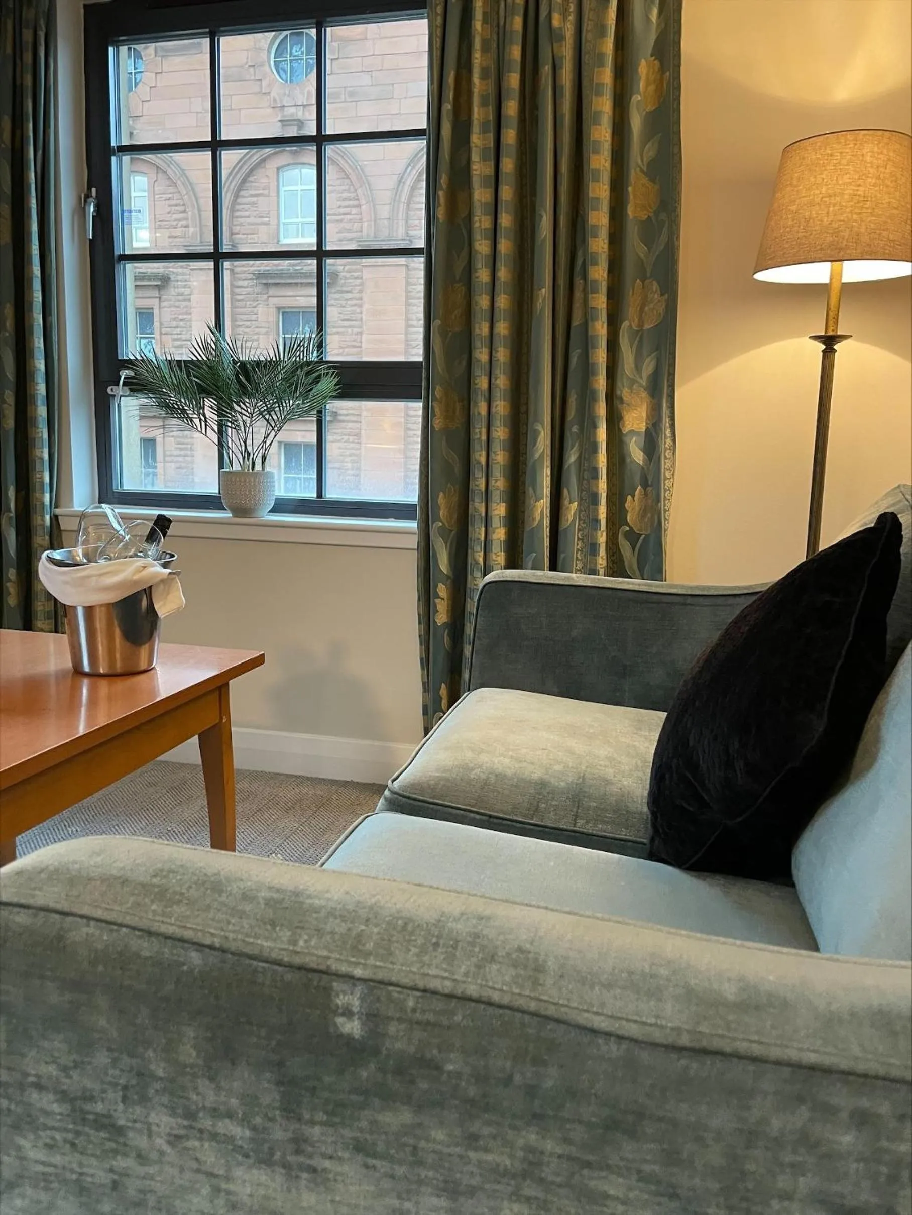 Seating area in Glasgow Argyle Hotel, BW Signature Collection
