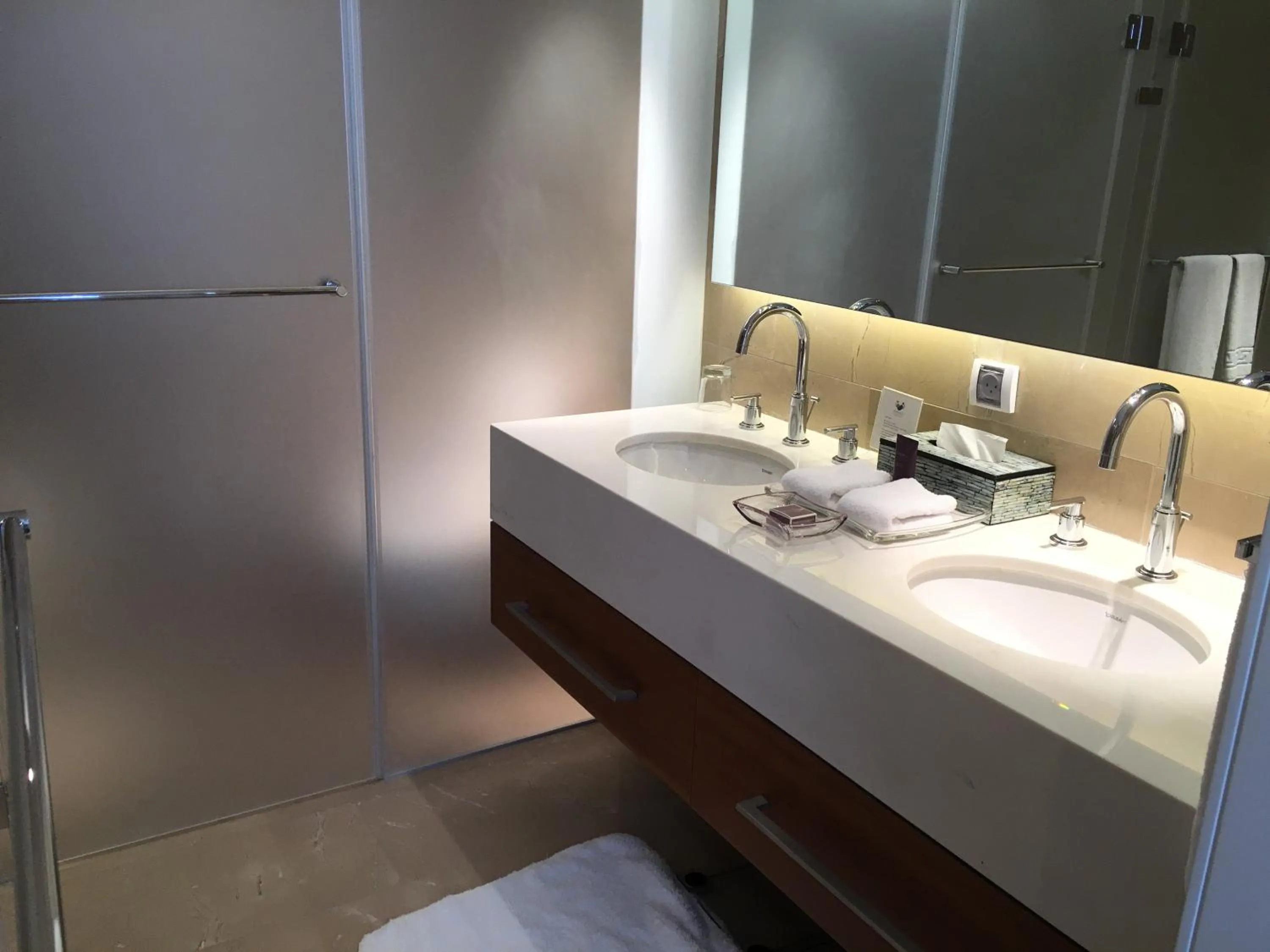 Toilet in First Class Marina Herzlia