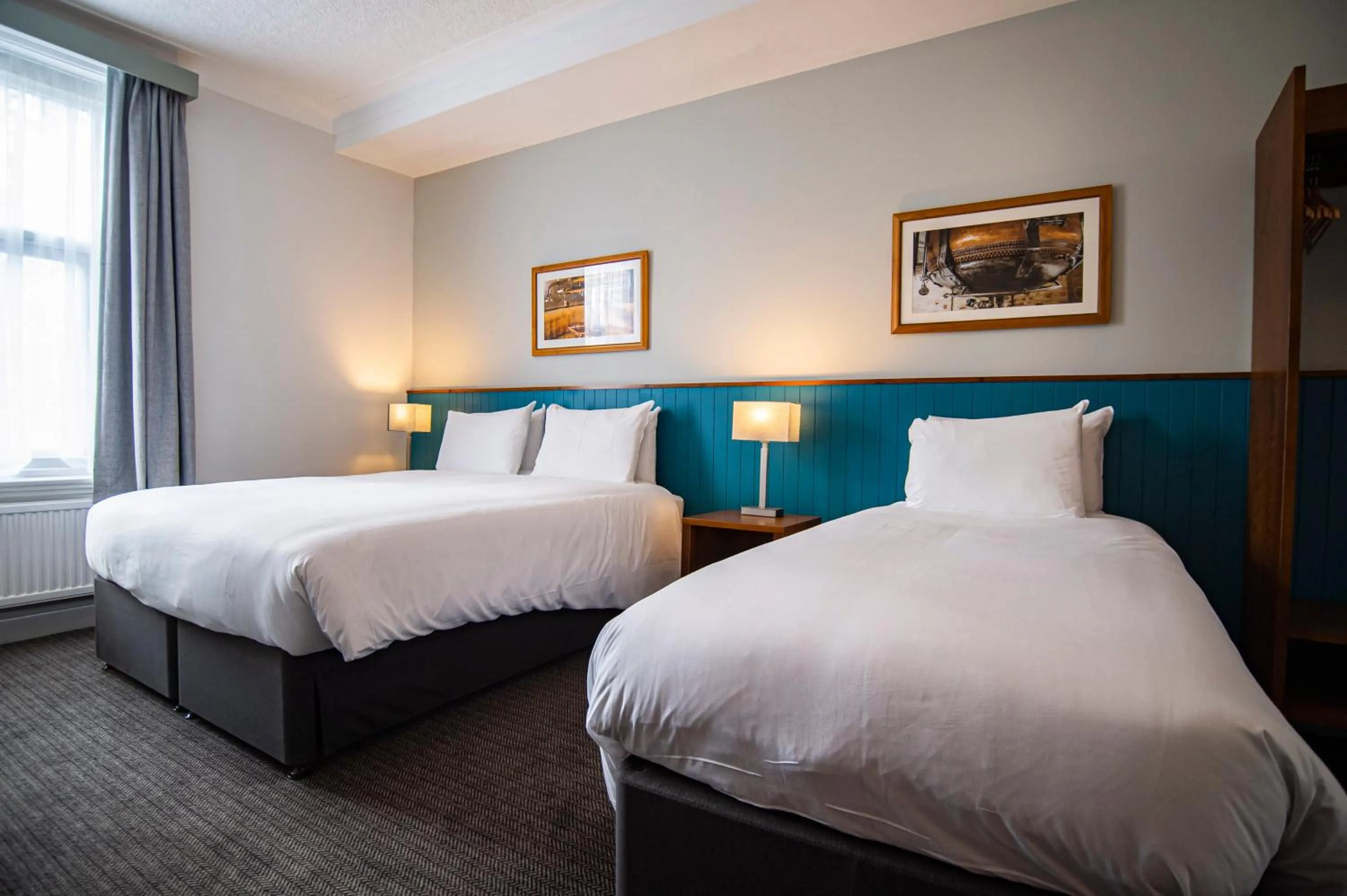 Bed in Highfield Hotel By Greene King Inn