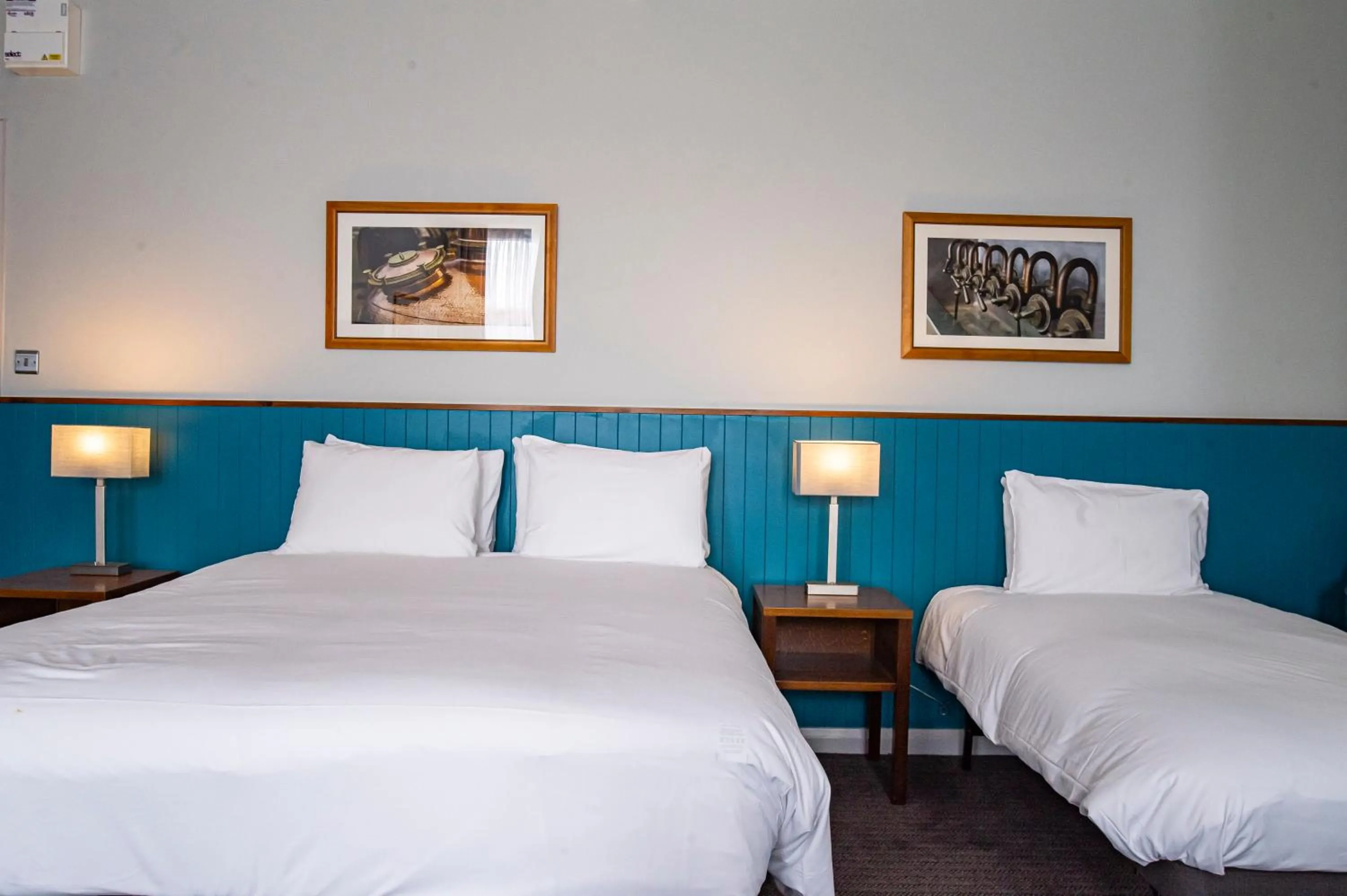 Bed in Highfield Hotel By Greene King Inn