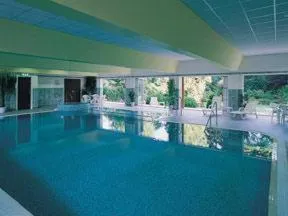 Swimming pool in Les Rocquettes Hotel