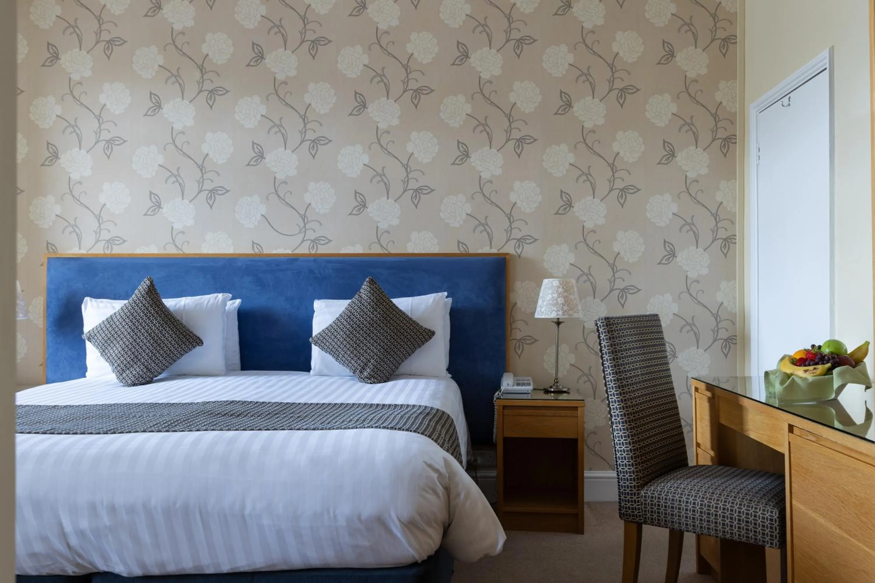 Bed in Les Rocquettes Hotel