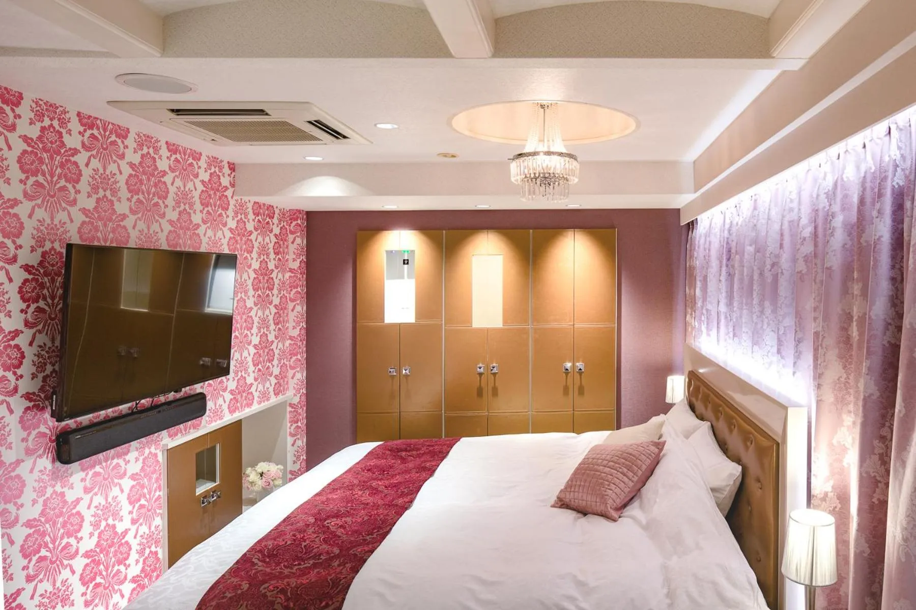 Photo of the whole room, Bed in Hotel Venus Neo