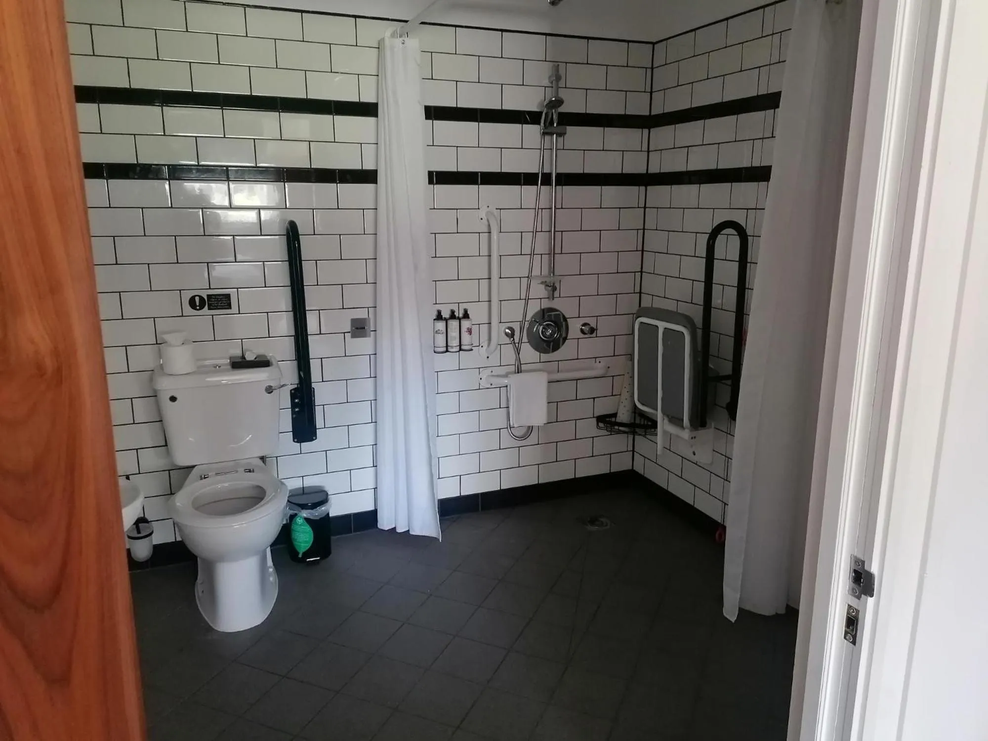 Shower in The Elvetham Hotel