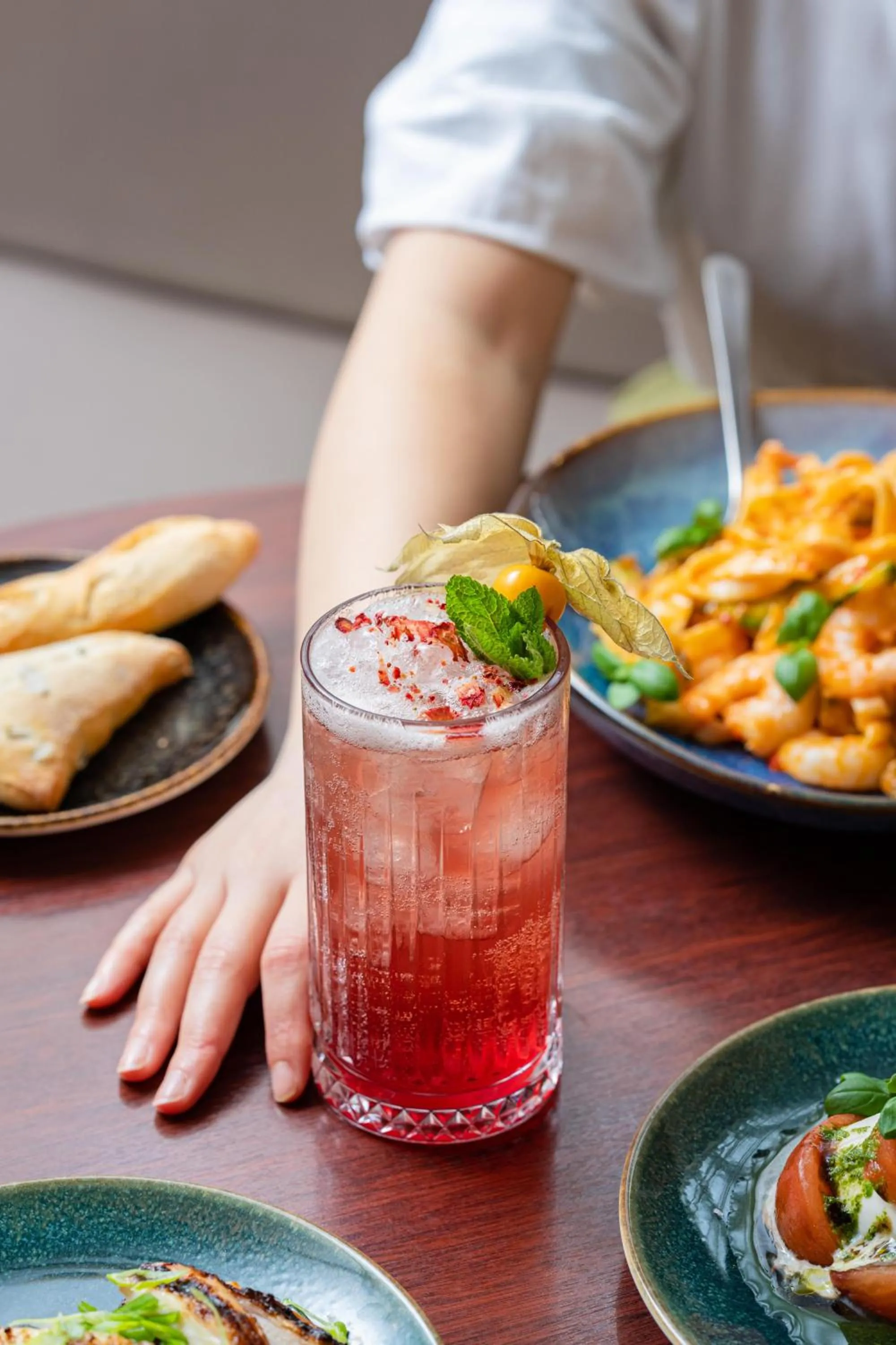 Restaurant/places to eat in K West Hotel & Spa