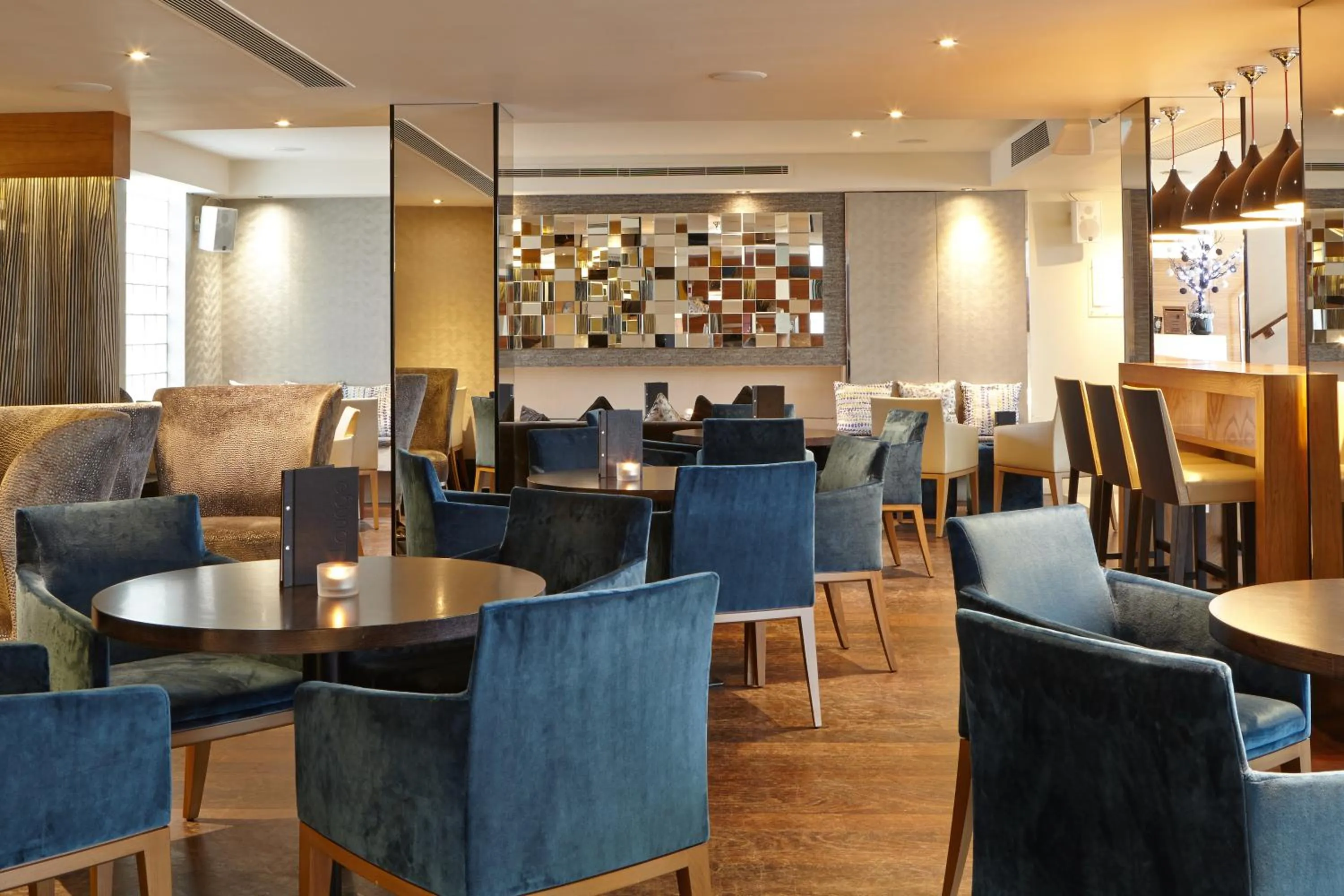 Lounge or bar in K West Hotel & Spa