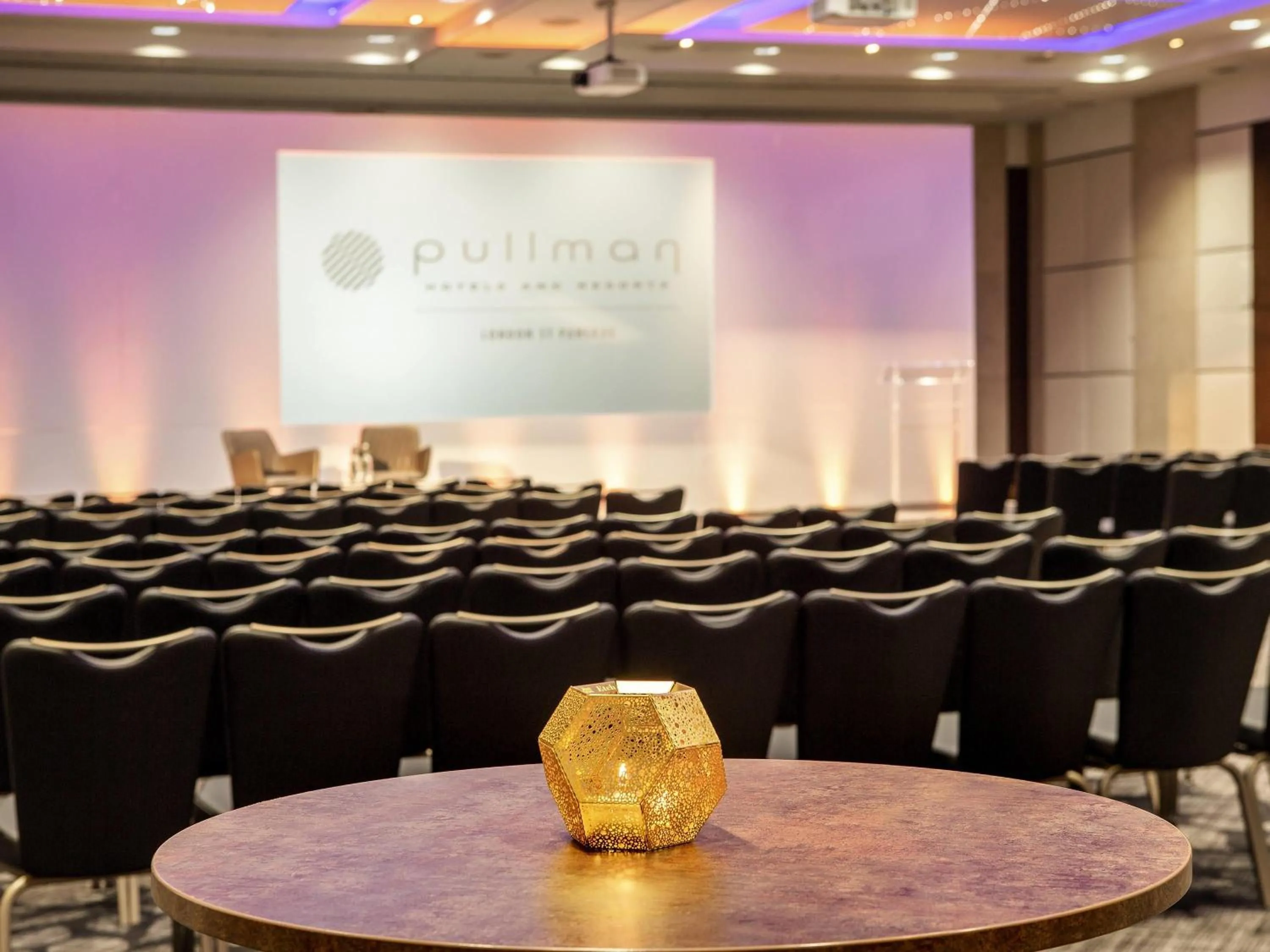 Meeting/conference room in Pullman London St Pancras