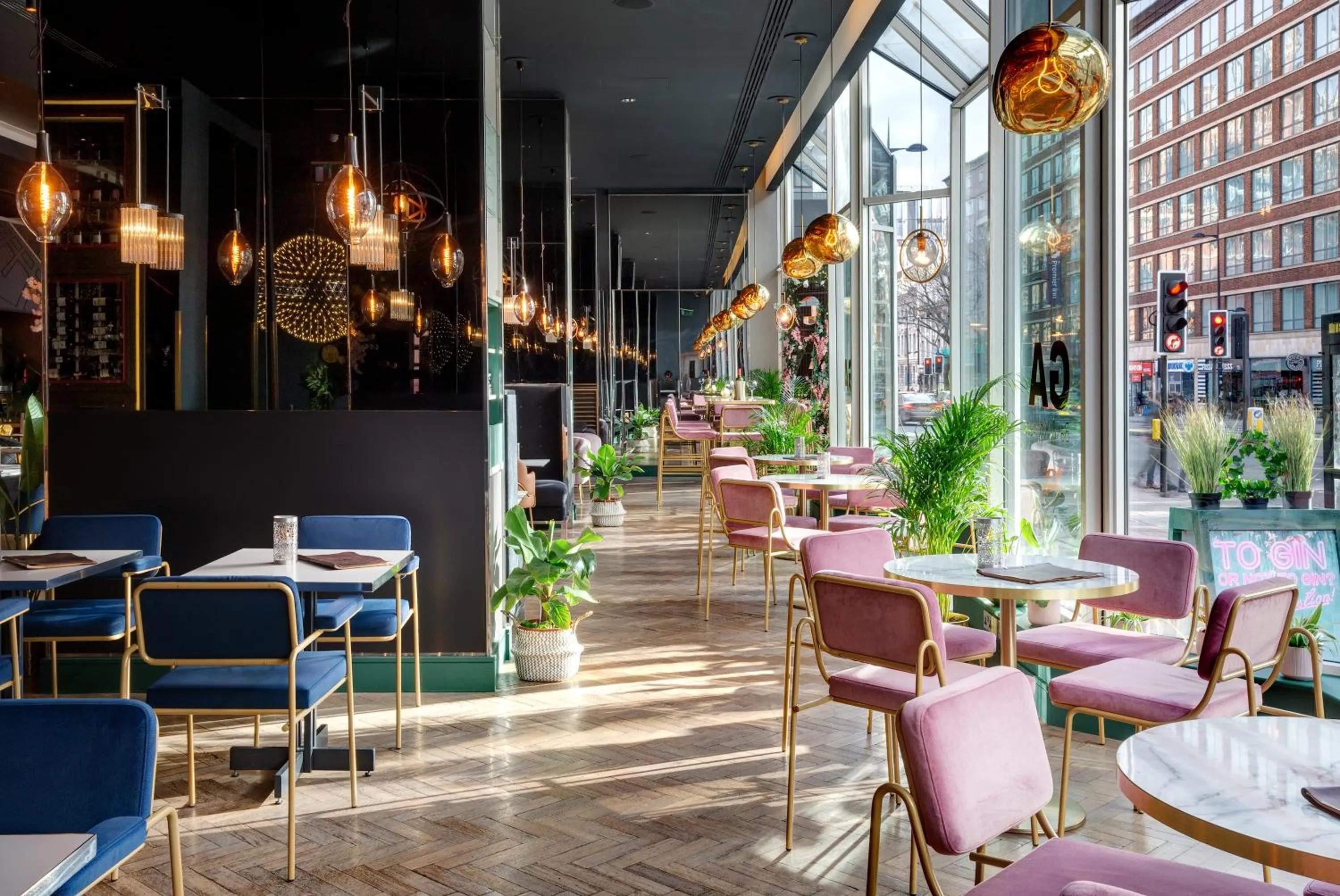 Restaurant/places to eat in Pullman London St Pancras