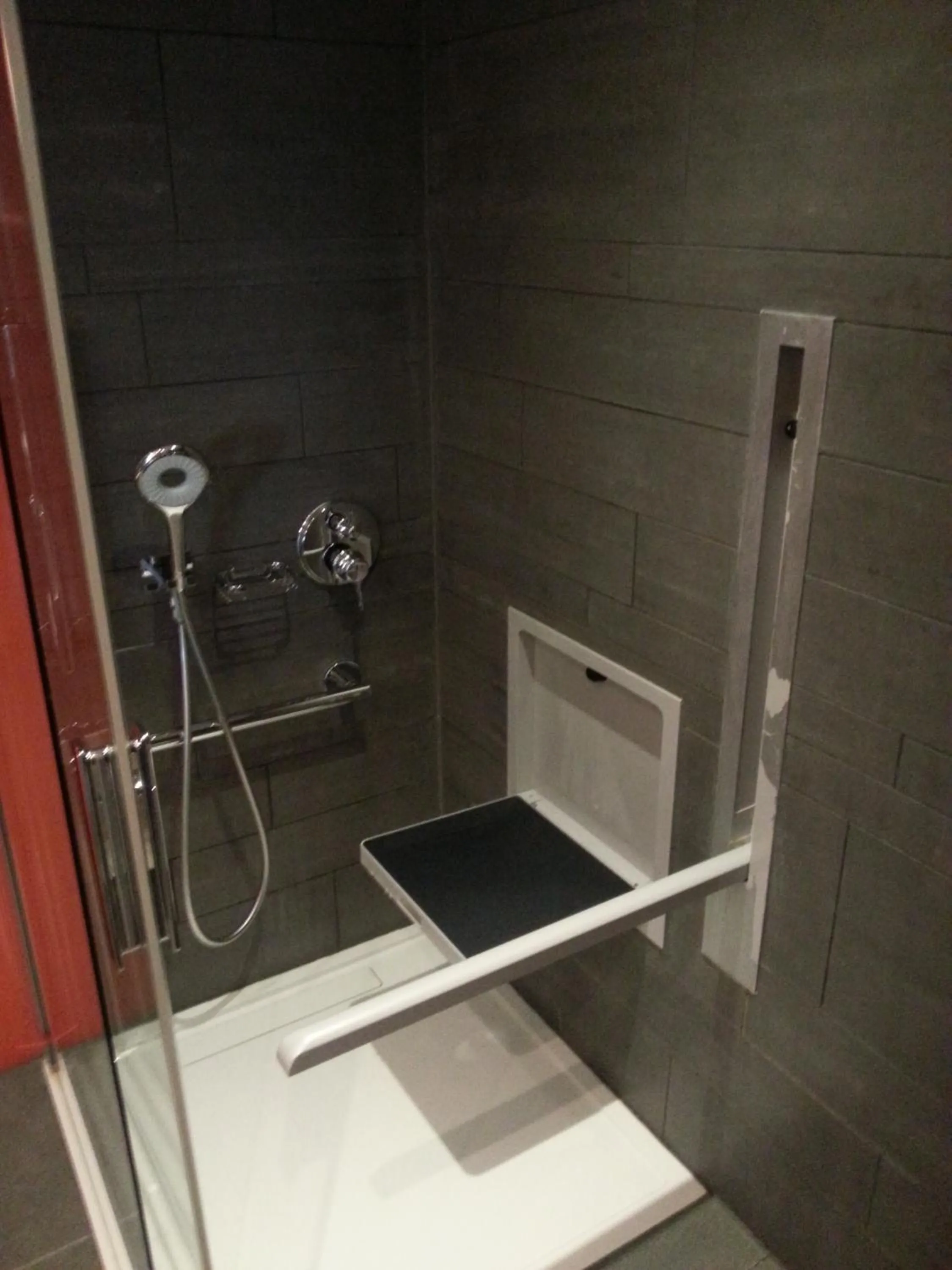 Shower in Pullman London St Pancras