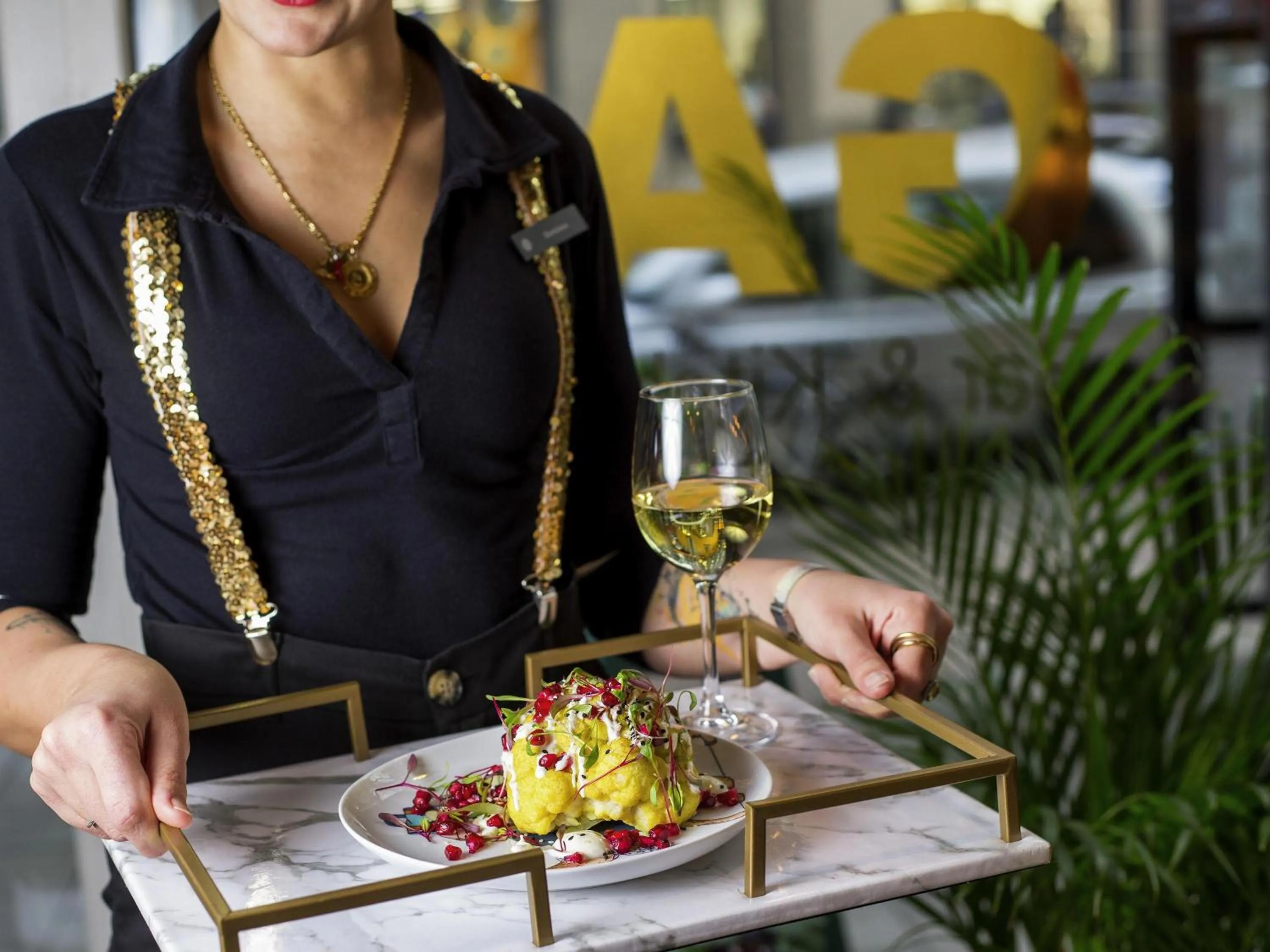 Lounge or bar in Pullman London St Pancras