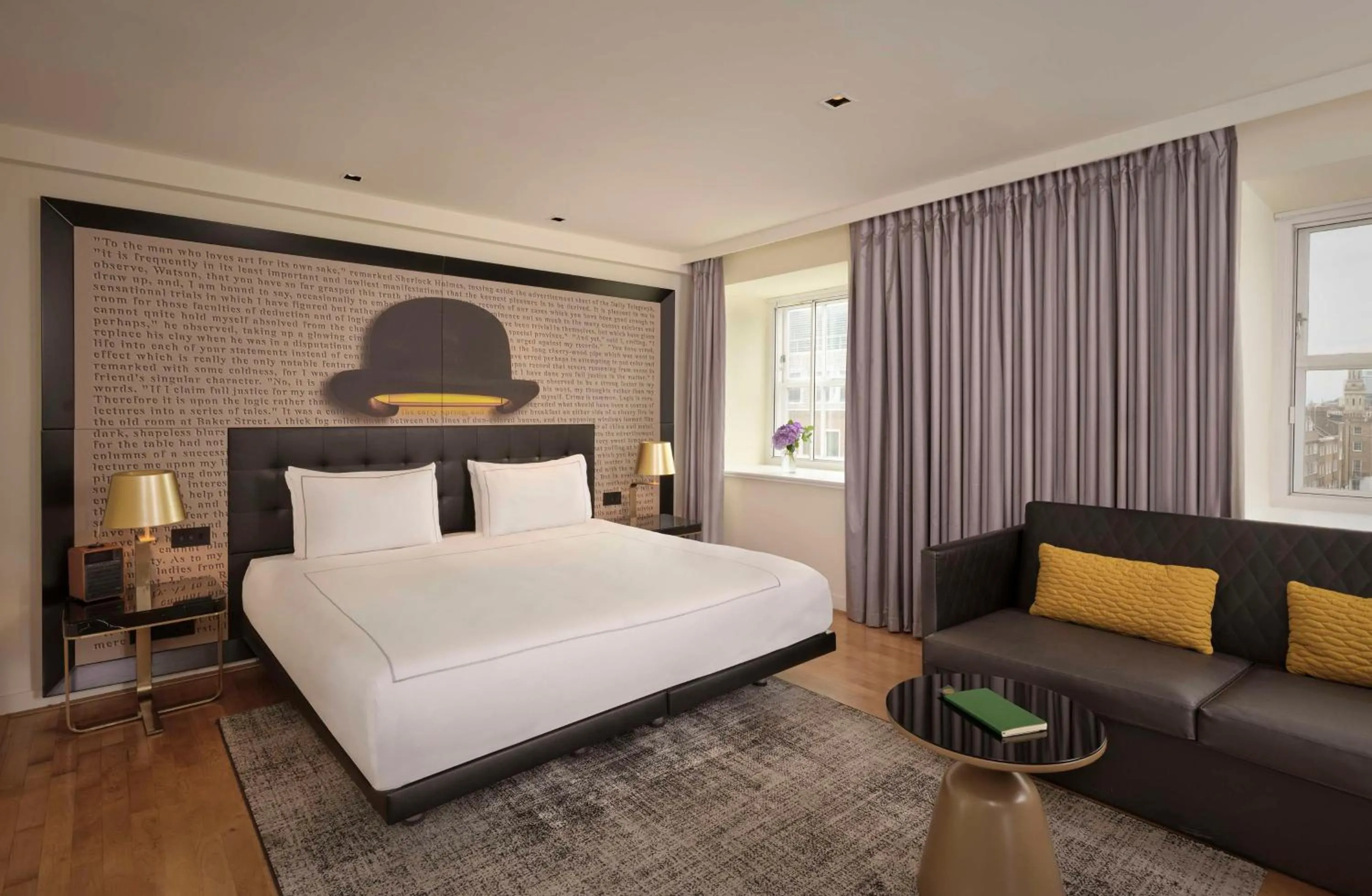 Bedroom, Bed in Holmes Hotel London
