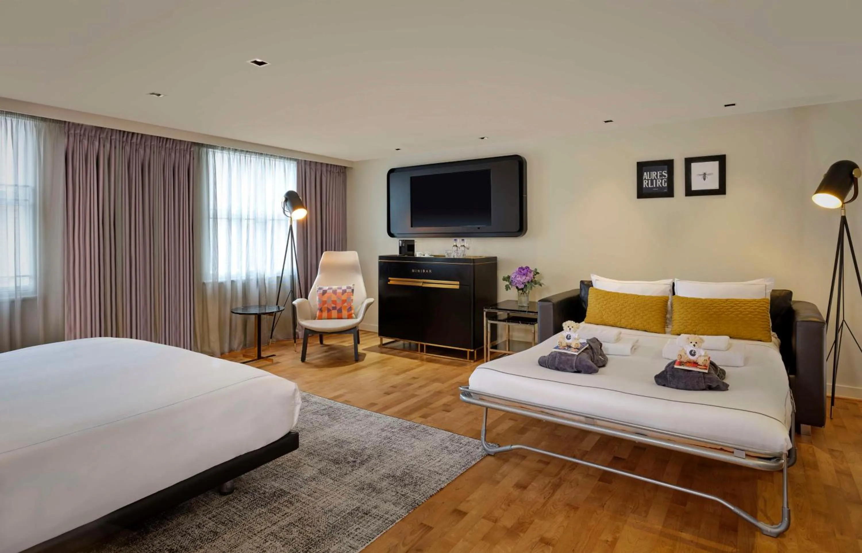 Photo of the whole room, Bed in Holmes Hotel London