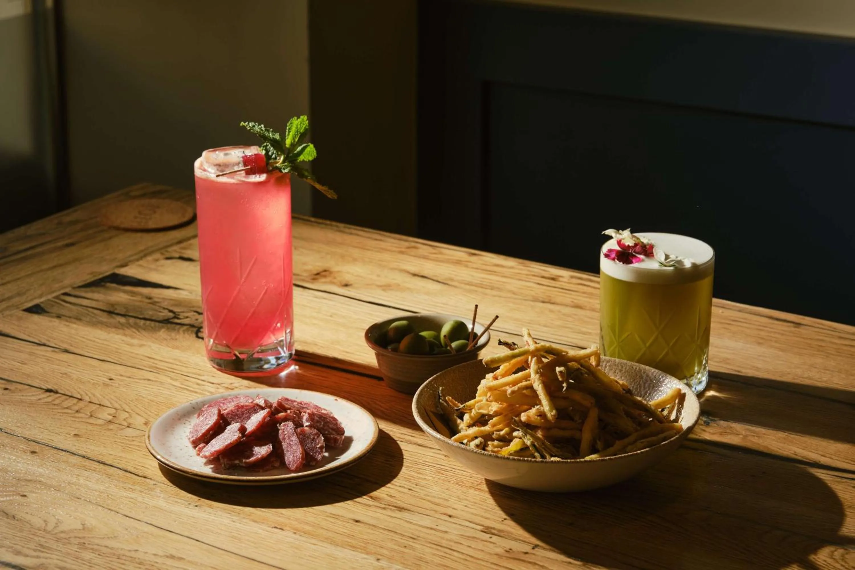 Restaurant/places to eat in Park Plaza Victoria London