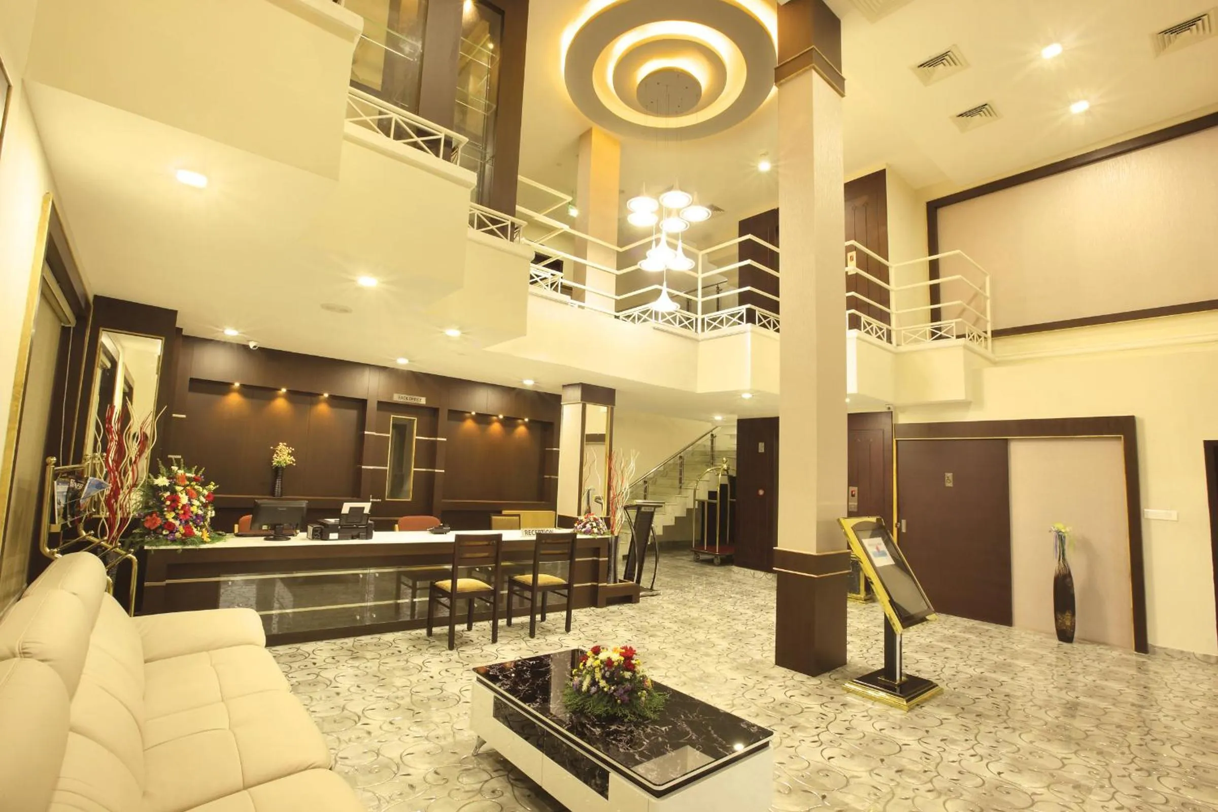 Lobby or reception in Hotel Virad