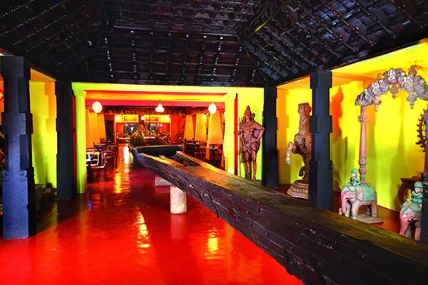 Restaurant/places to eat in Ginger House Museum Hotel