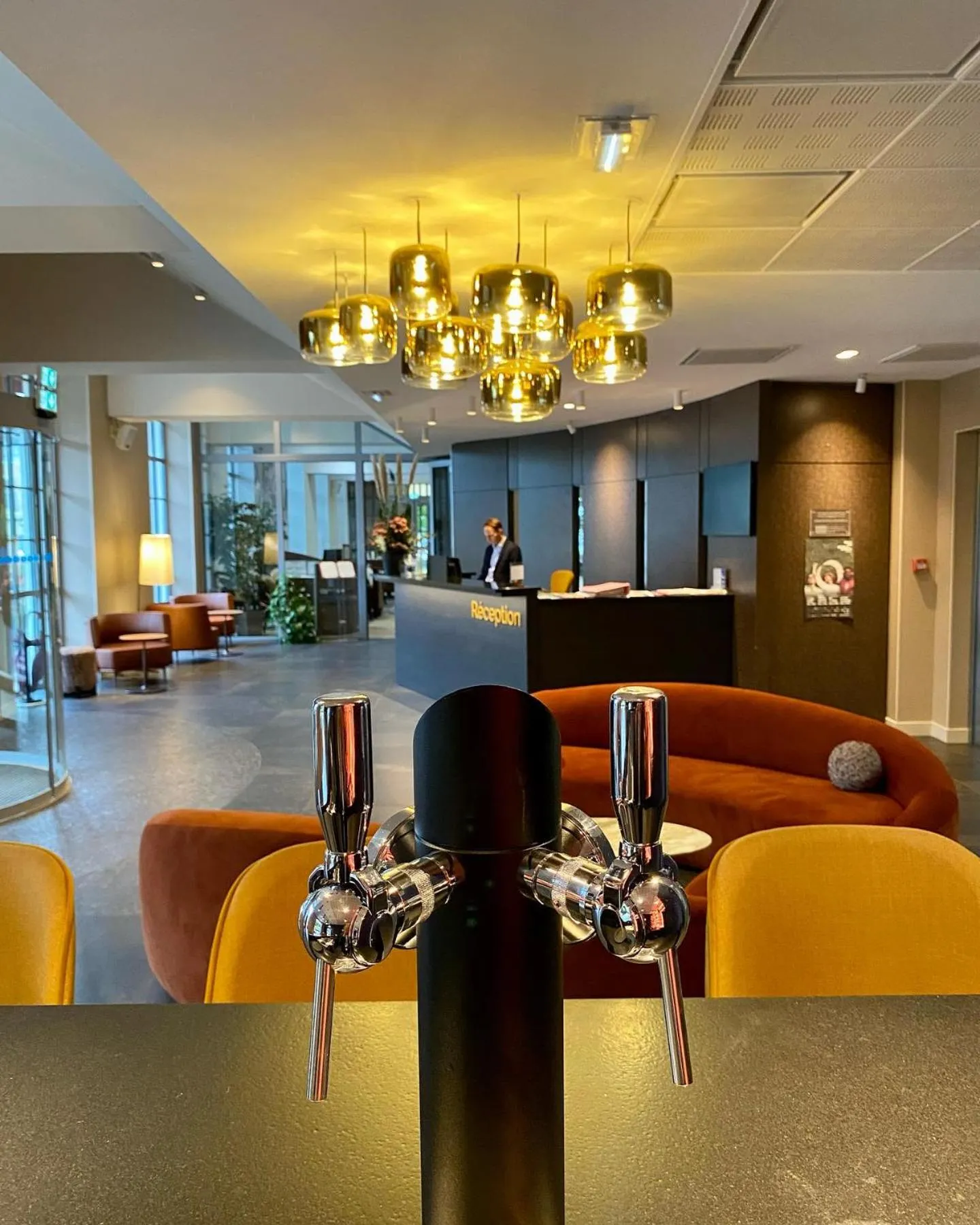 Lounge or bar in Best Western Plus Hôtel Colbert