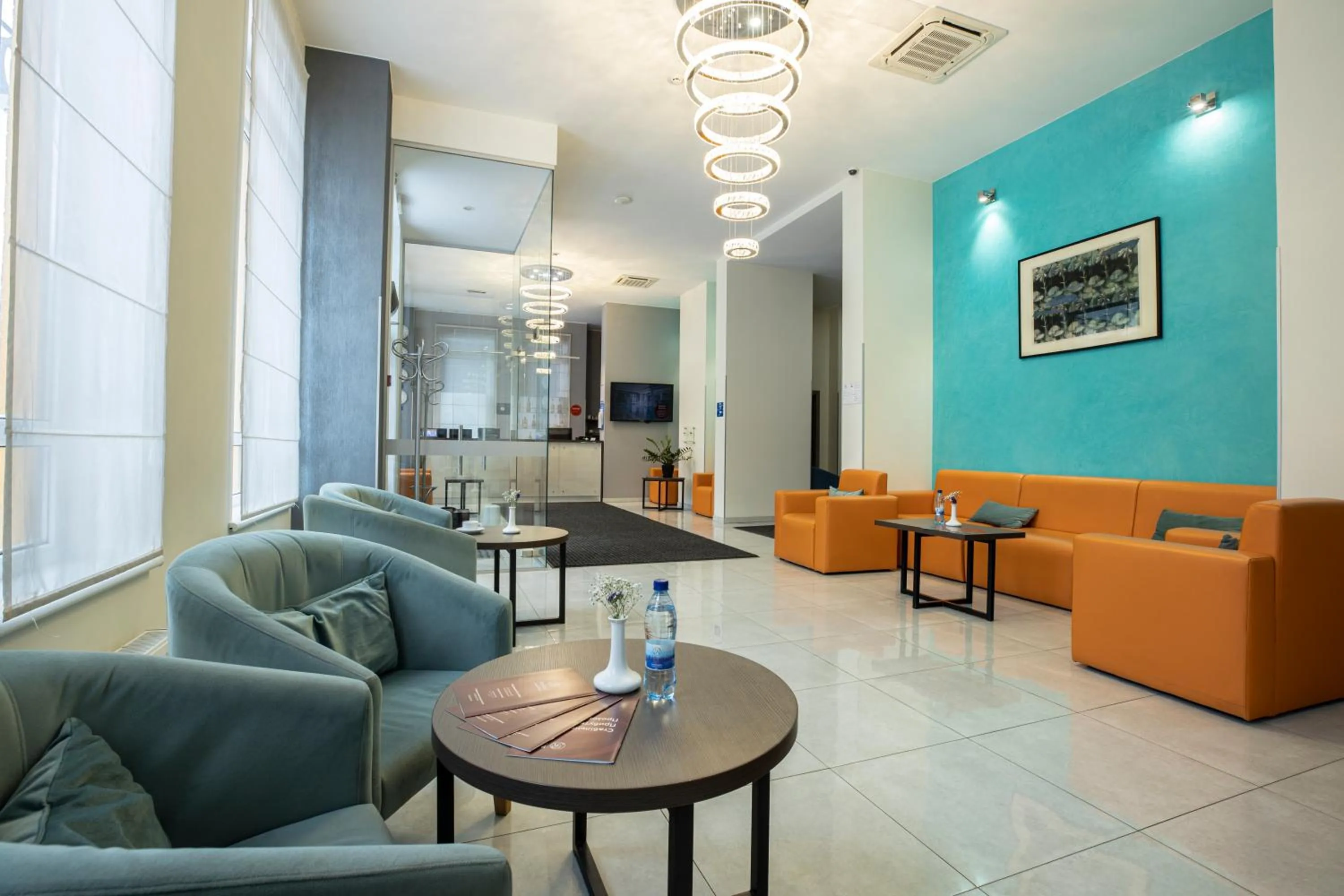 Lobby or reception in Raziotel Kyiv Yamska