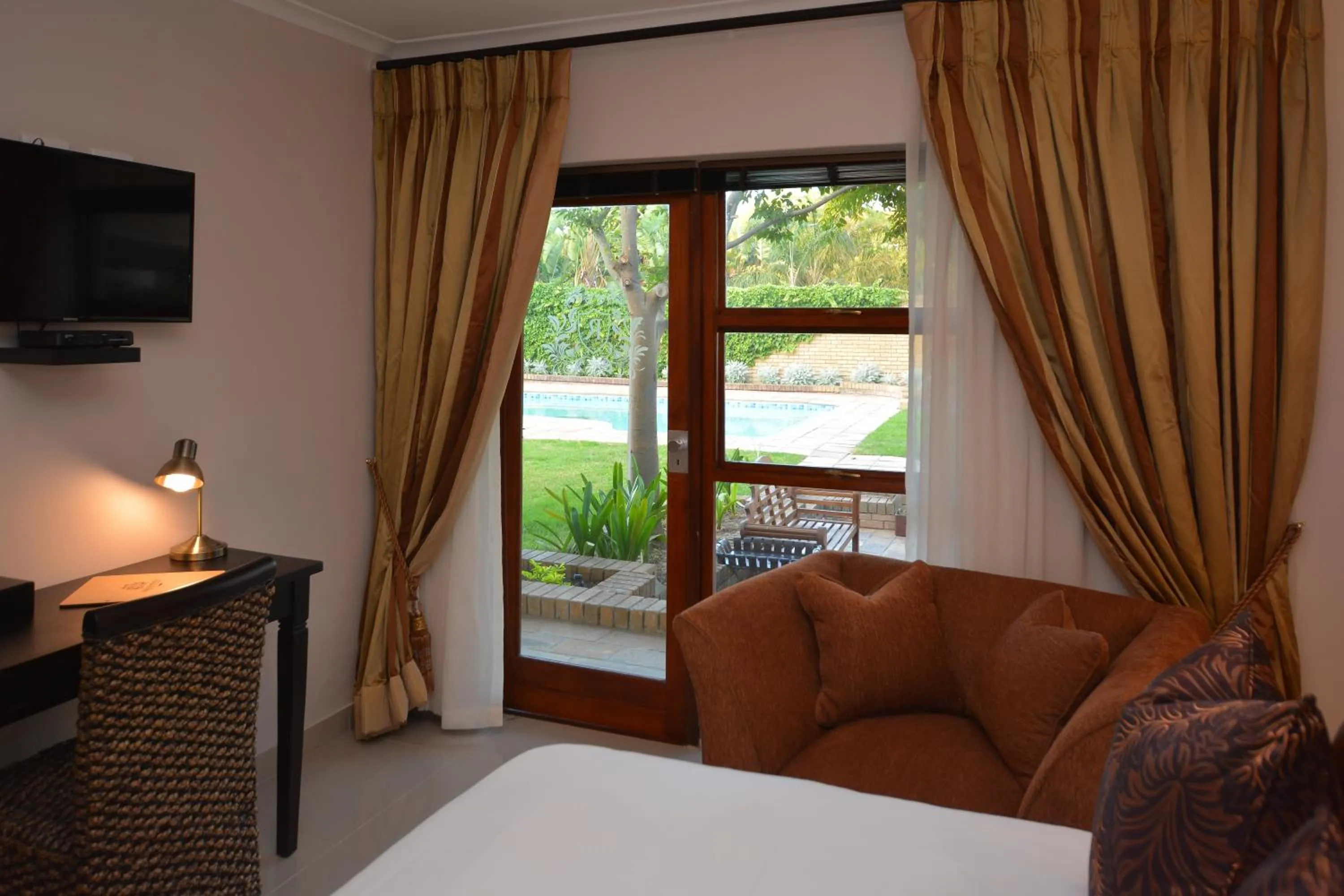 Seating area, Bed in Ridgeworth Boutique Guesthouse