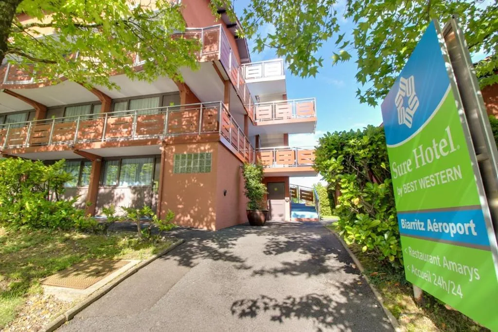 Property building in Sure Hotel by Best Western Biarritz Aeroport
