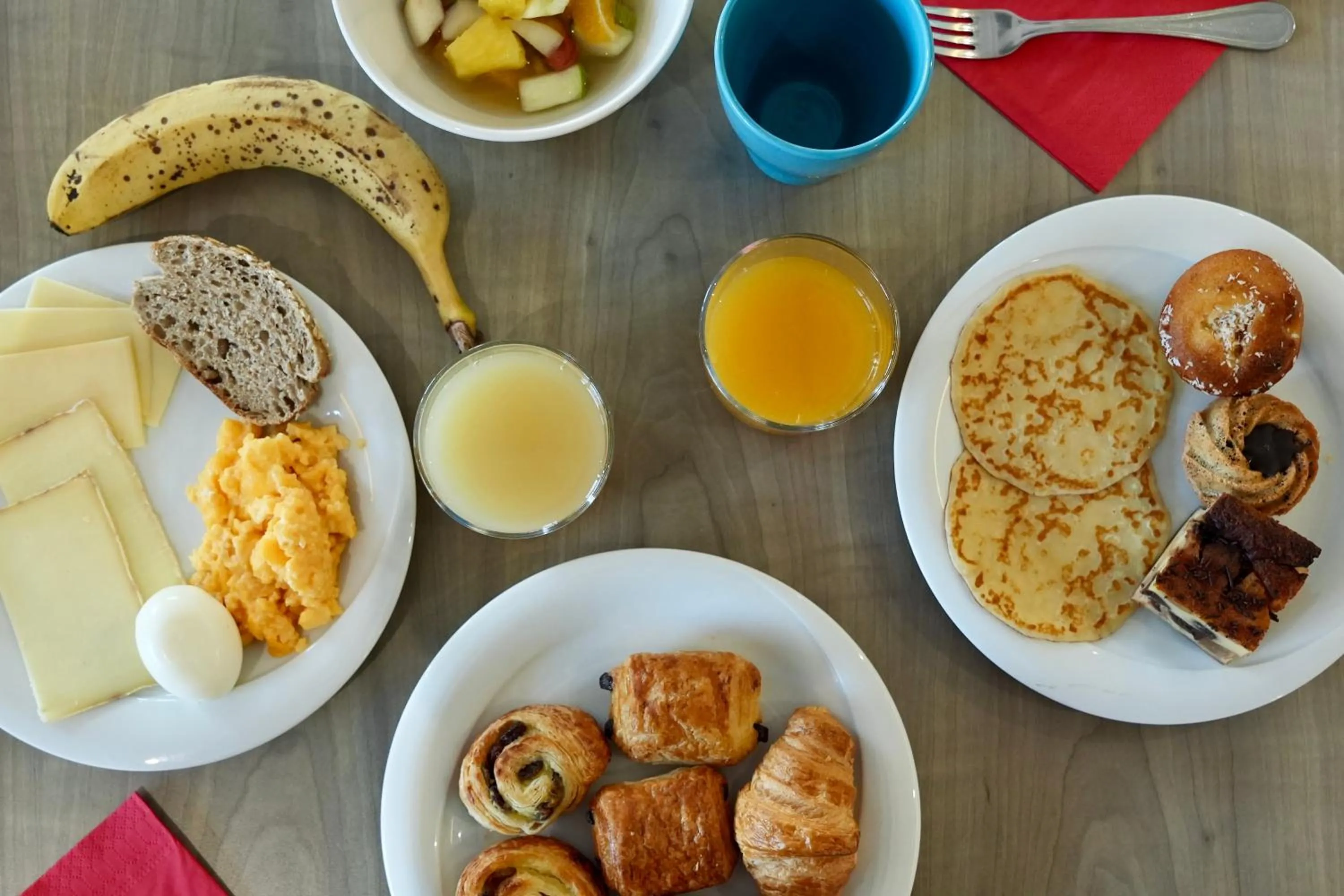 Breakfast in Sure Hotel by Best Western Biarritz Aeroport