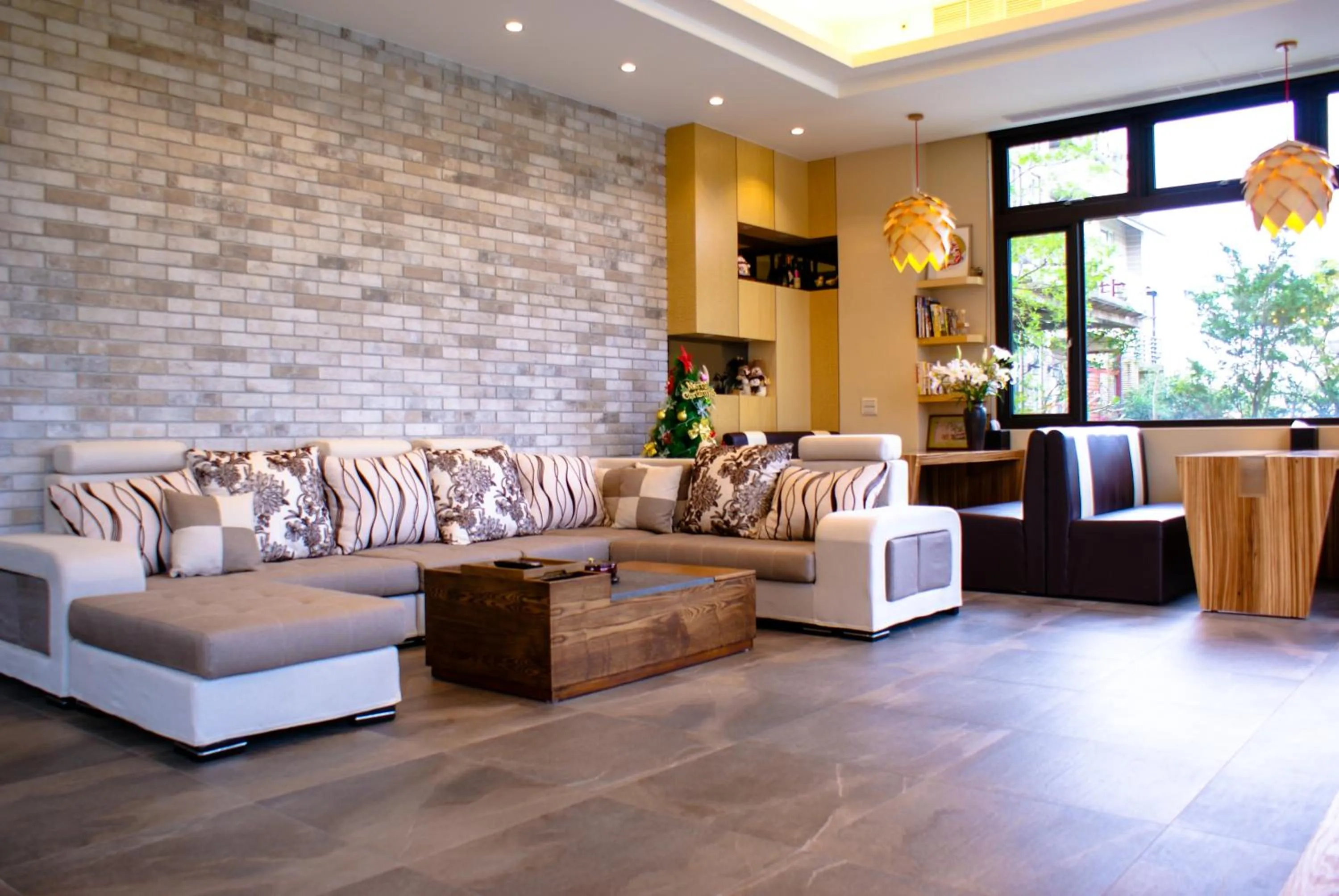 Communal lounge/ TV room in Sunny Stream B & B